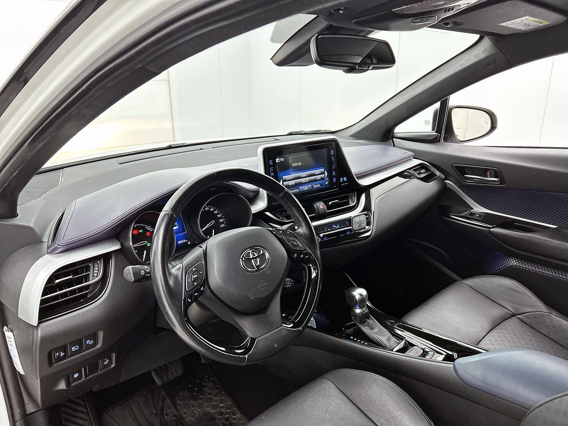 Toyota-C-HR-image-18