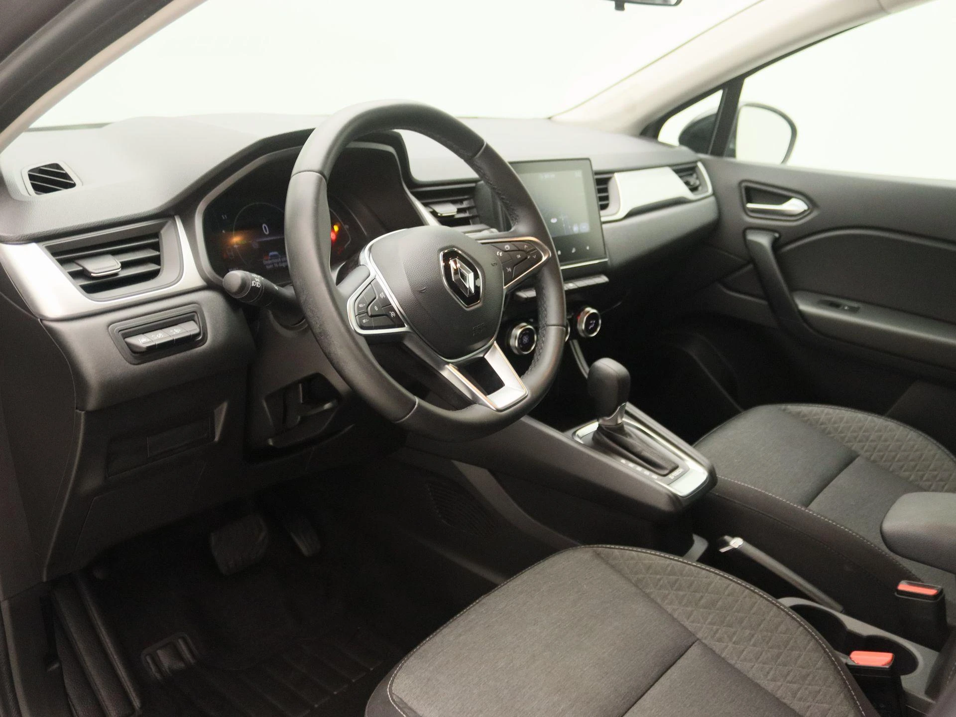 Renault-Captur-image-20
