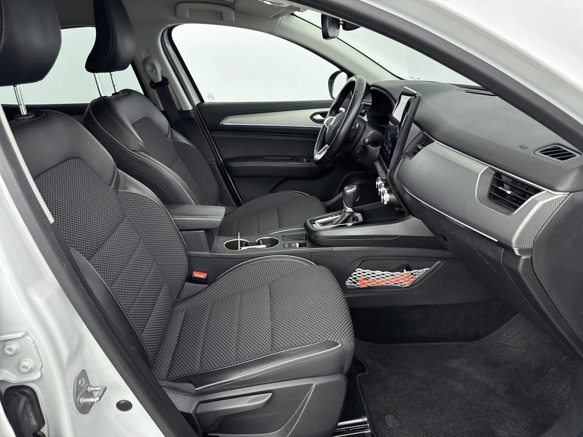 Renault-Arkana-image-13
