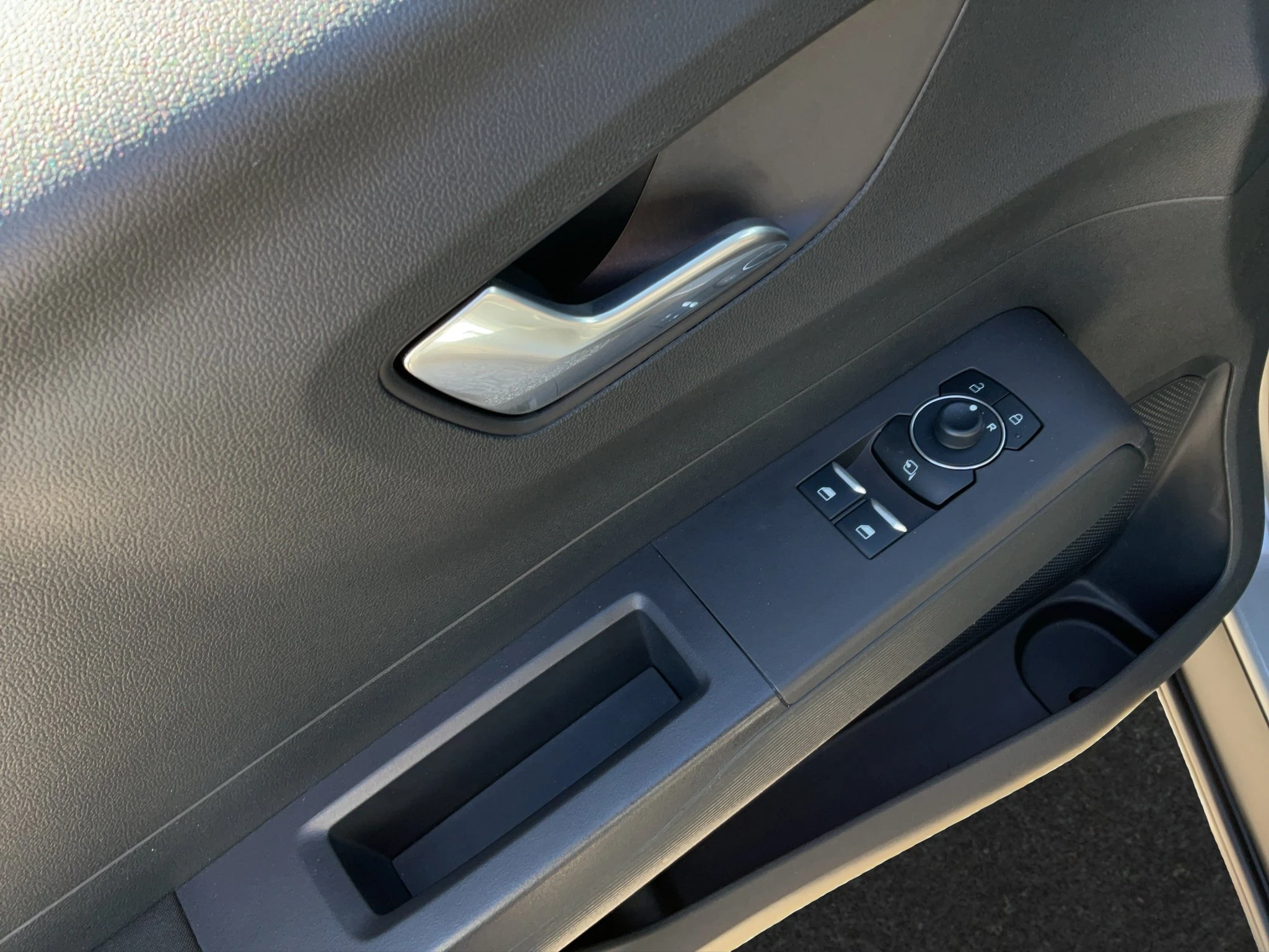 Ford-Tourneo Courier-image-16
