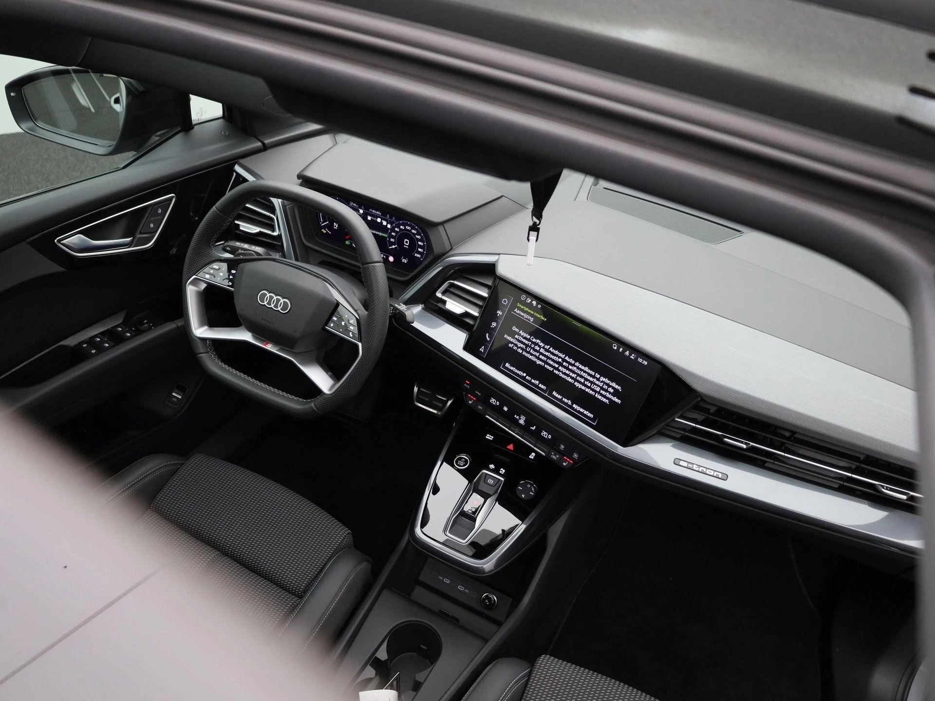 Audi-Q4 e-tron-image-45