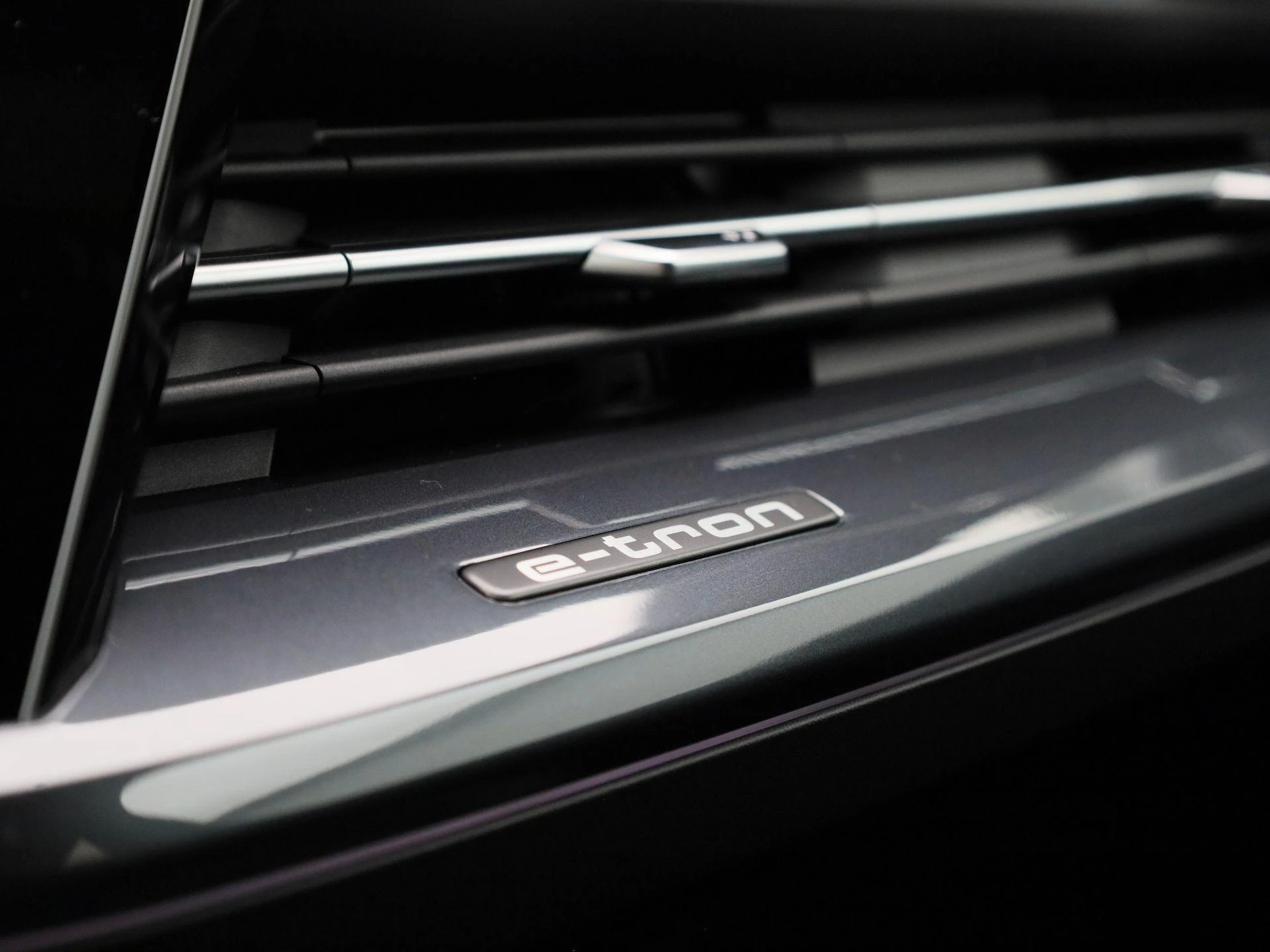 Audi-Q4 Sportback e-tron-image-36