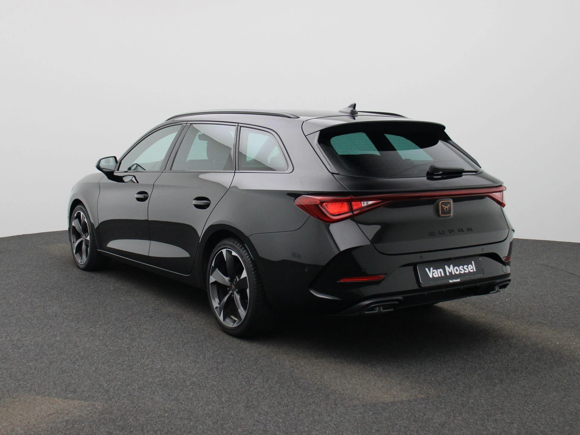 CUPRA-Leon Sportstourer-image-1