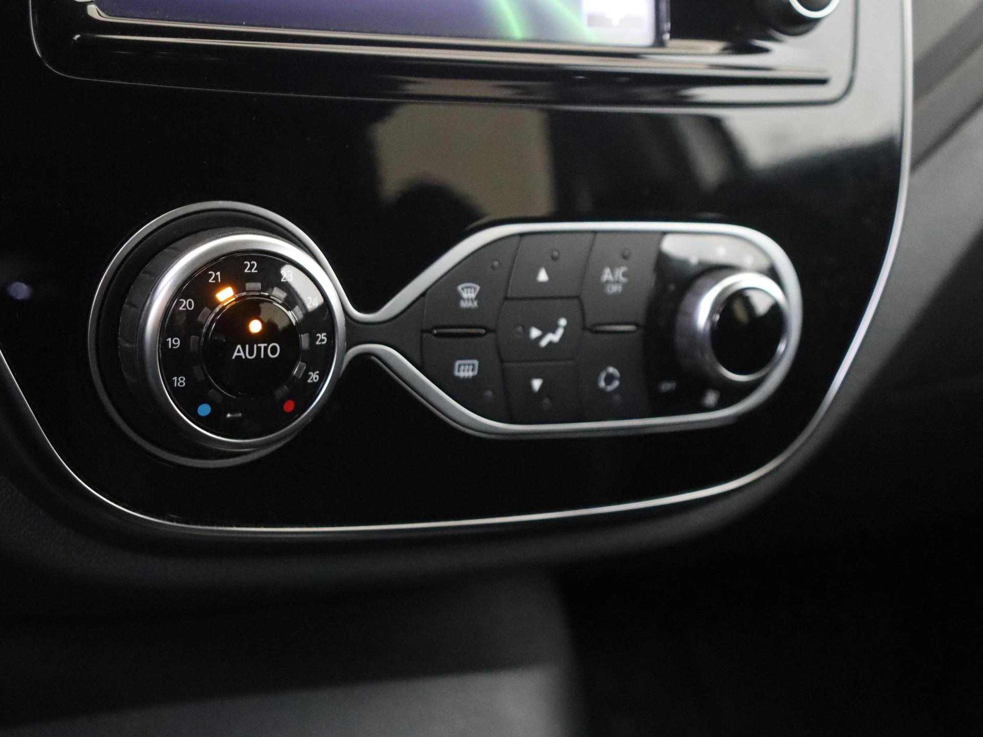 Renault-Captur-image-18