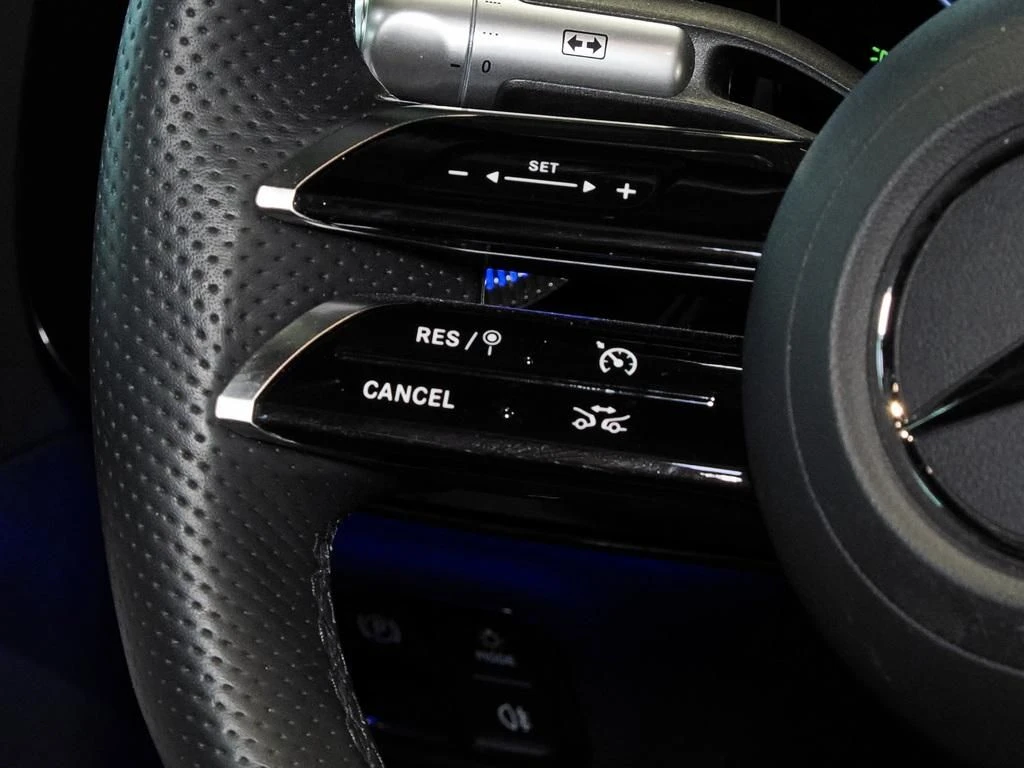 Mercedes-Benz-CLA 250+-image-9