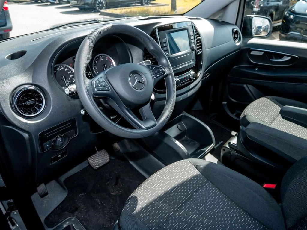 Mercedes-Benz-Vito 124-image-7