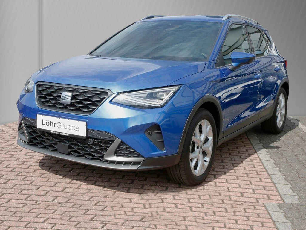 SEAT-Arona-image-1