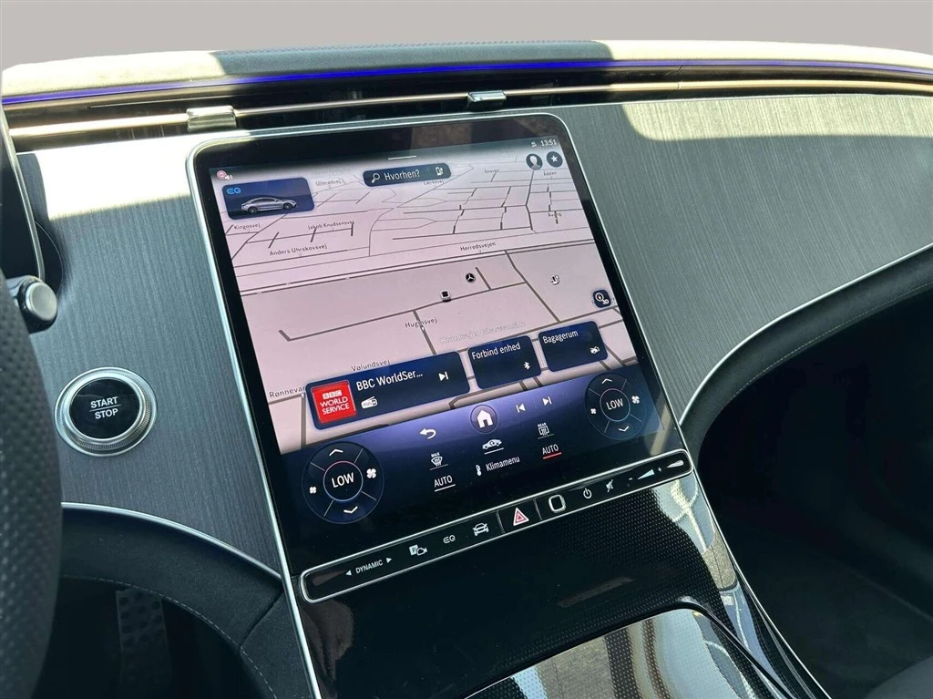 Mercedes-Benz-EQE-image-13