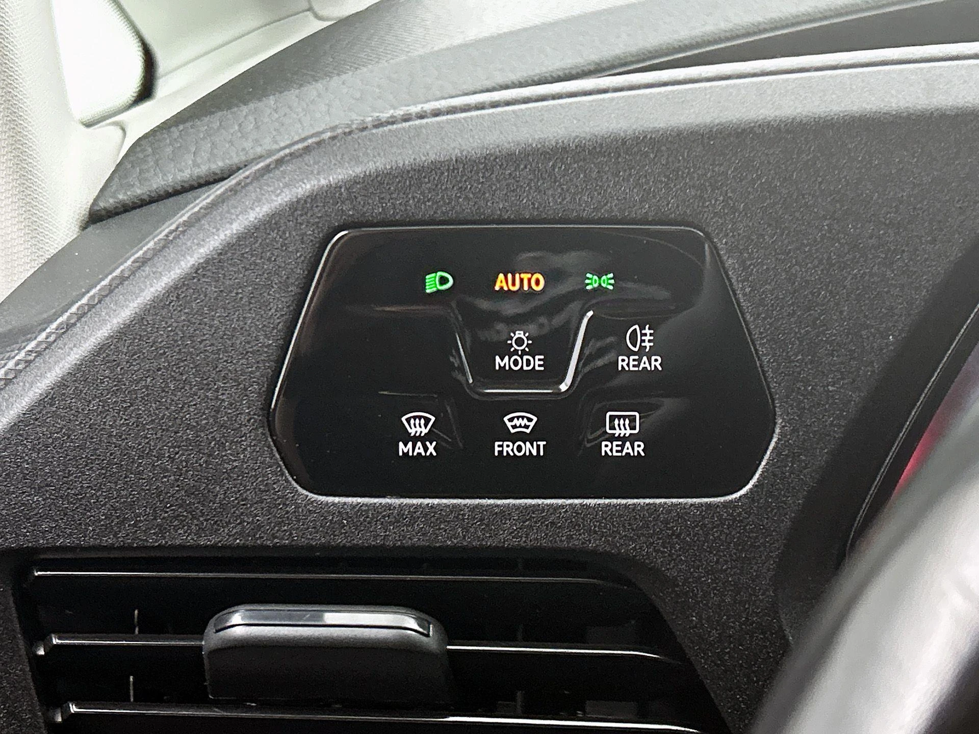 Volkswagen-Caddy-image-19