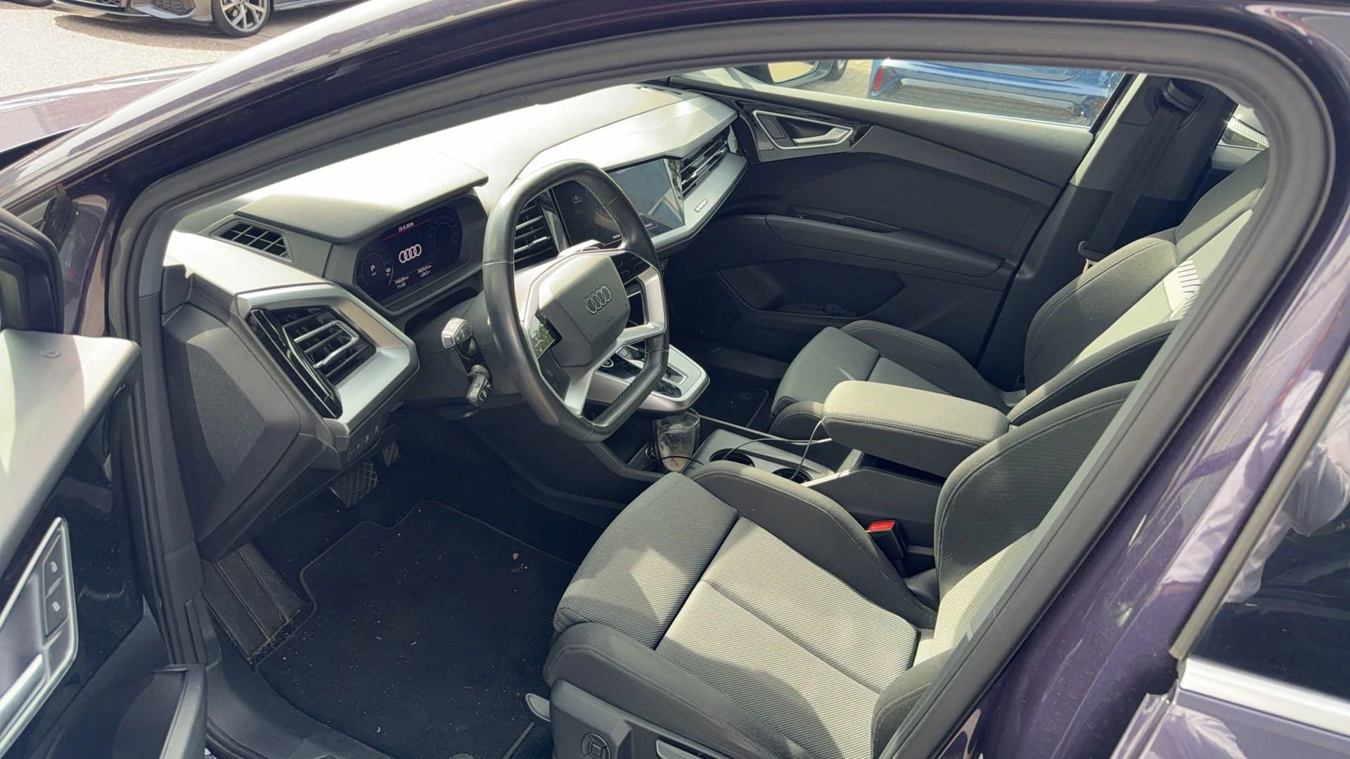 Audi-Q4 e-tron-image-6