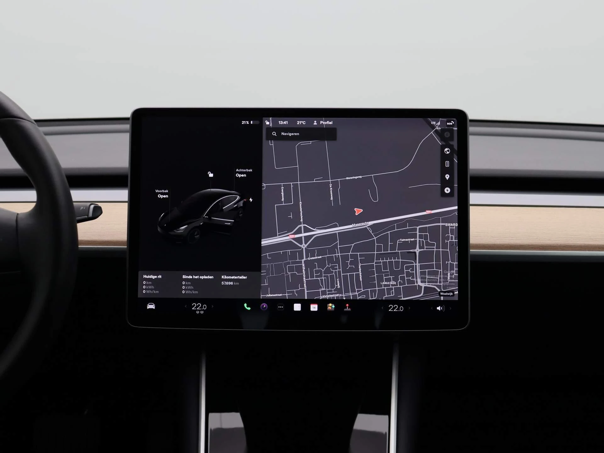 Tesla-Model 3-image-7