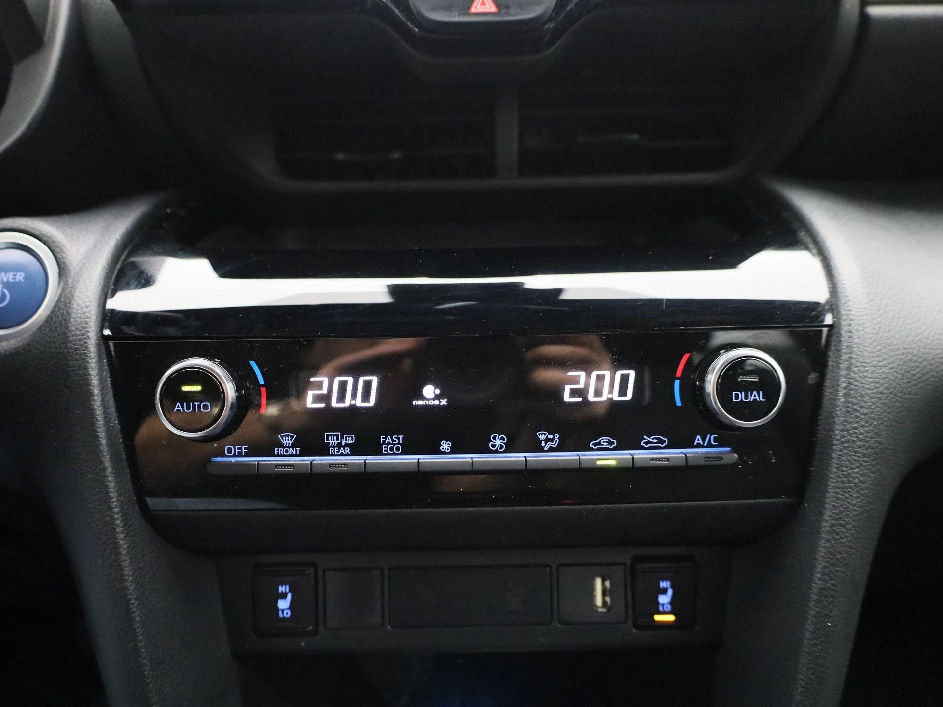 Toyota-Yaris Cross-image-16