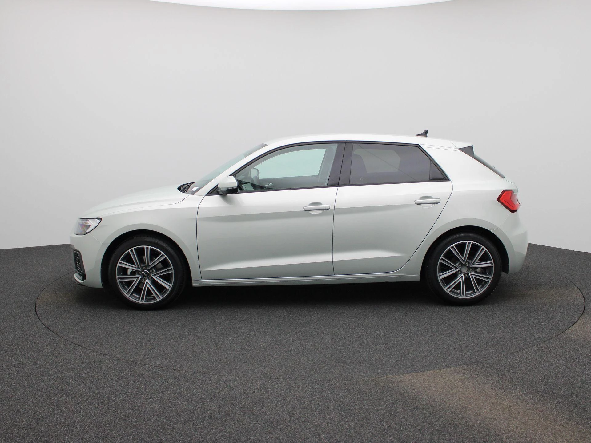 Audi-A1 Sportback-image-3