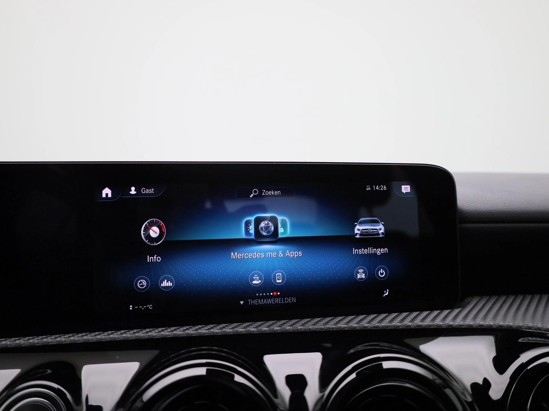 Mercedes-Benz-A-Klasse-image-20