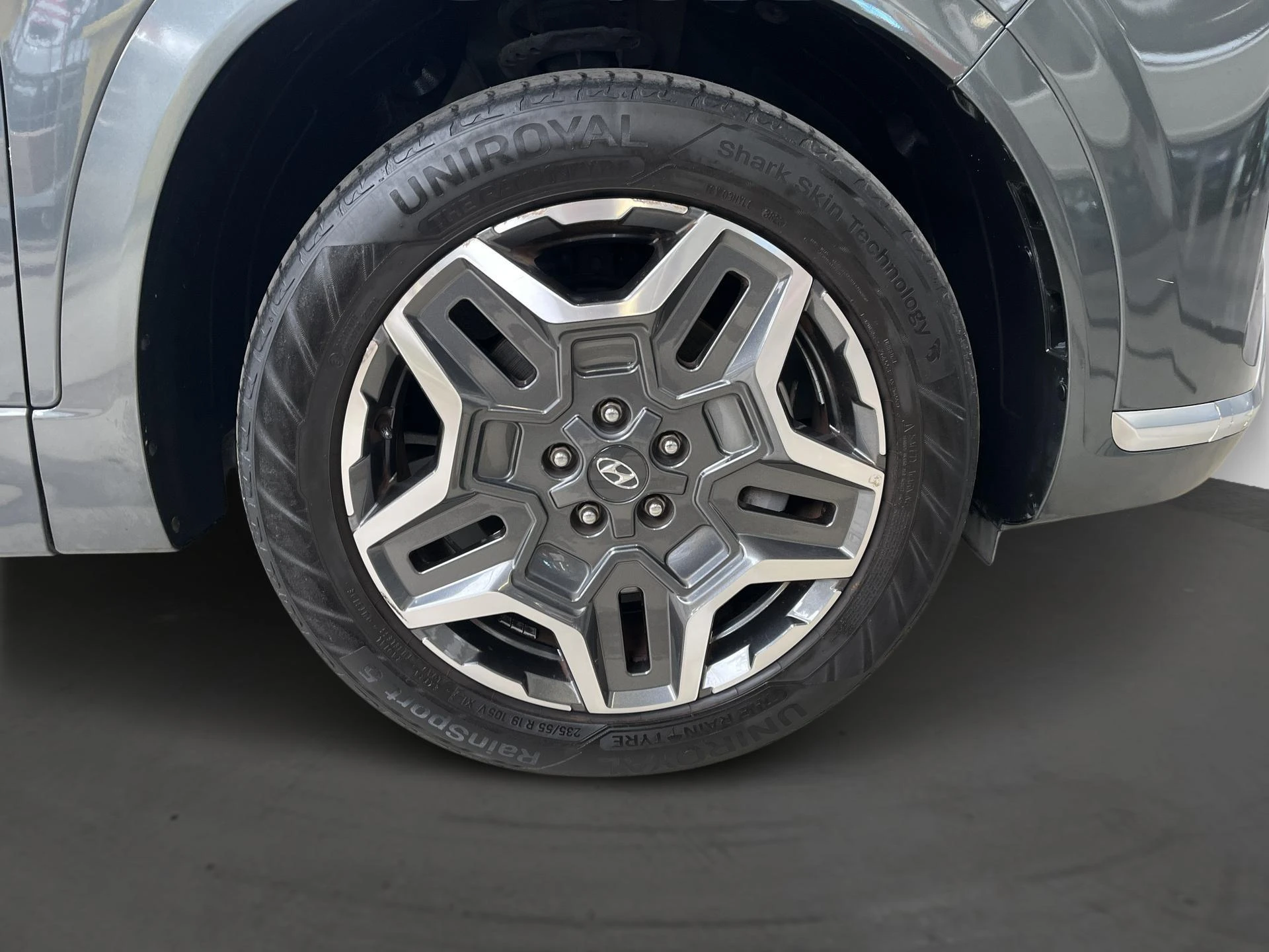 Hyundai-Santa Fe-image-5
