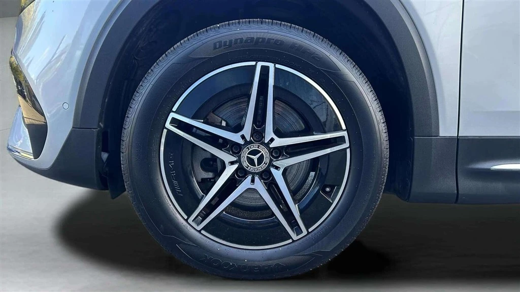 Mercedes-Benz-EQB-image-8