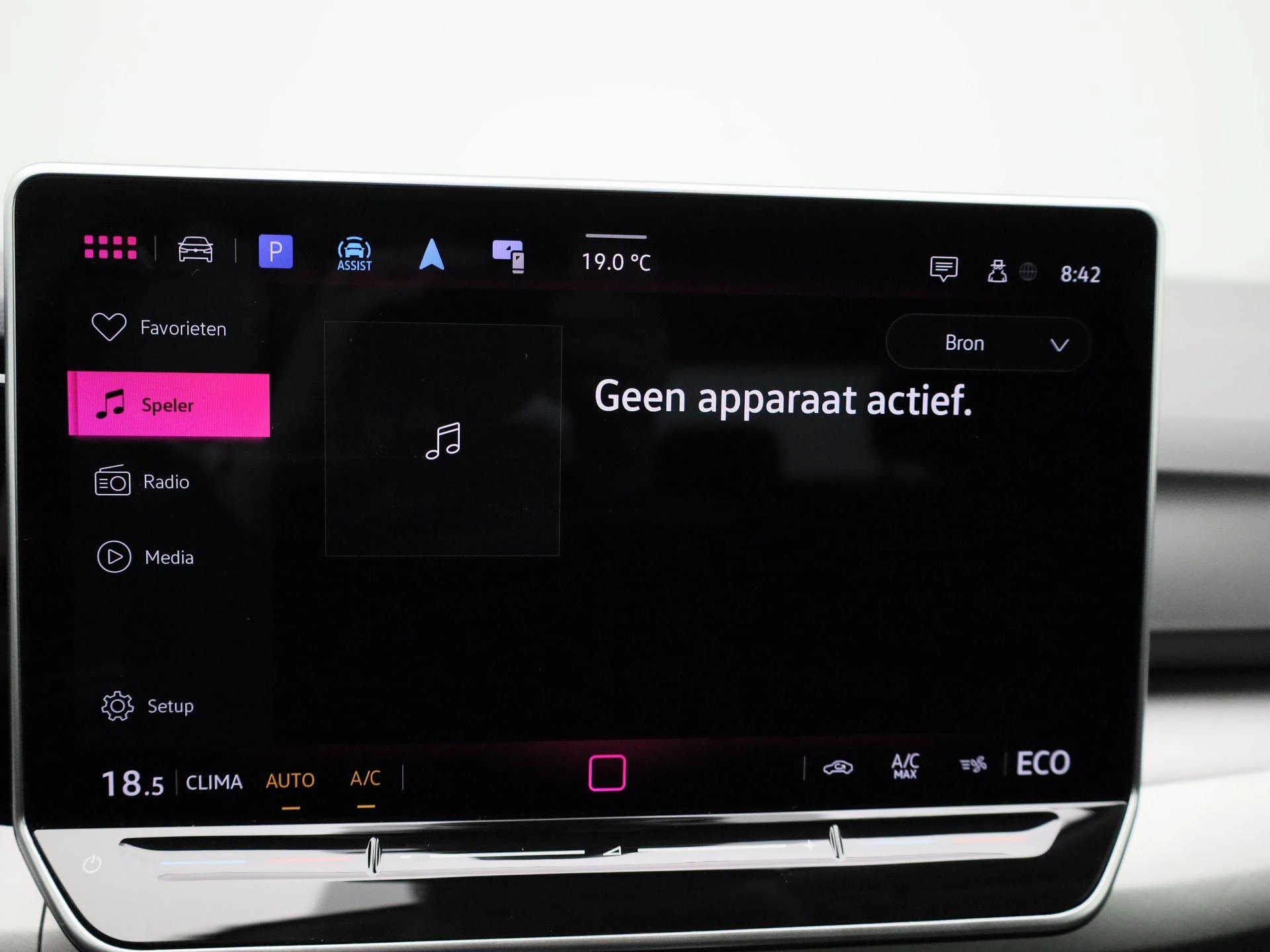 Volkswagen-Golf-image-19