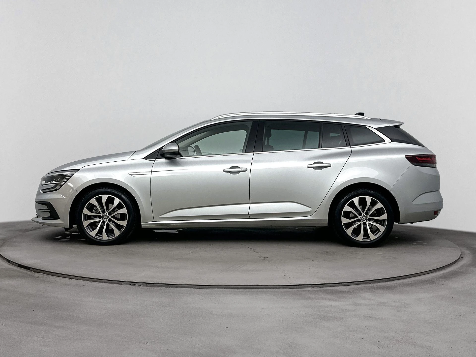 Renault-Mégane Estate-image-1