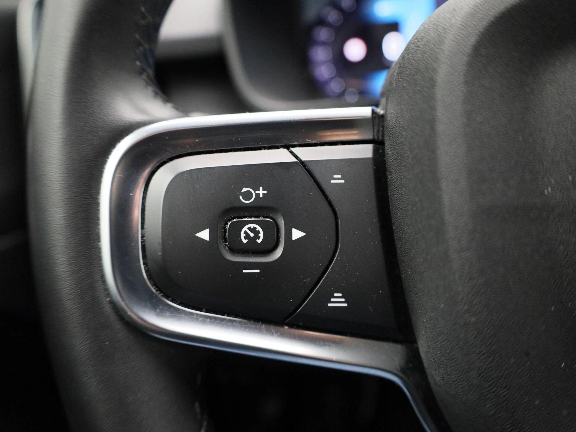 Volvo-XC40-image-17