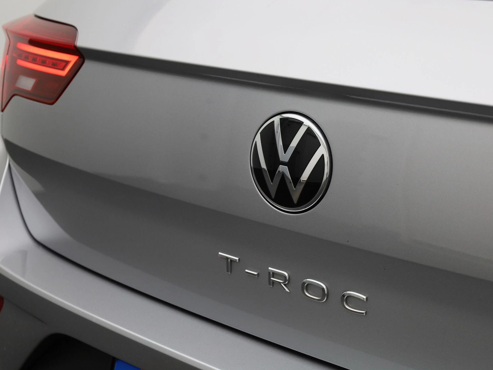 Volkswagen-T-Roc-image-36