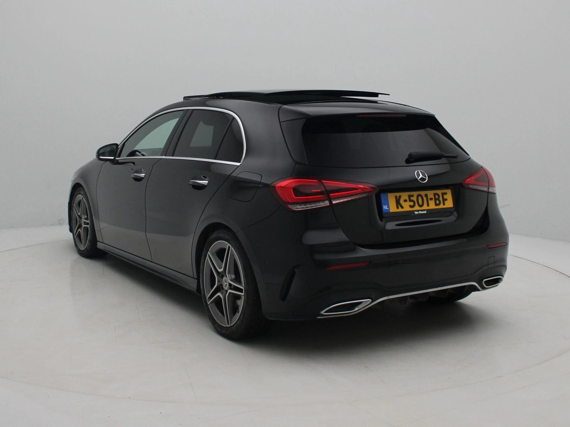 Mercedes-Benz-A-Klasse-image-1