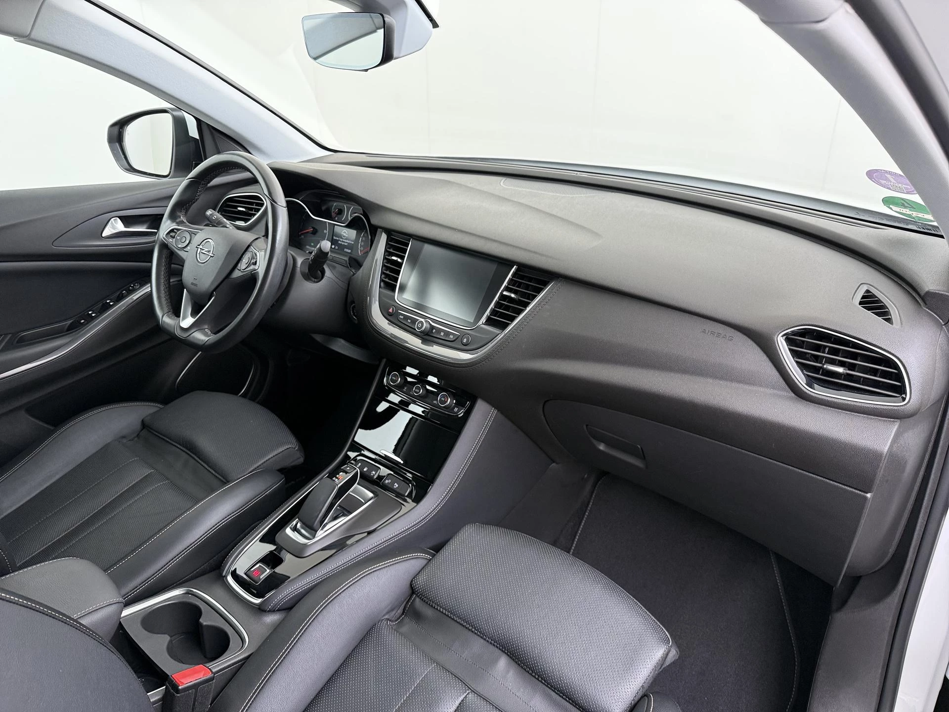 Opel Grandland X 1.6 Turbo Hybrid Business Elegance