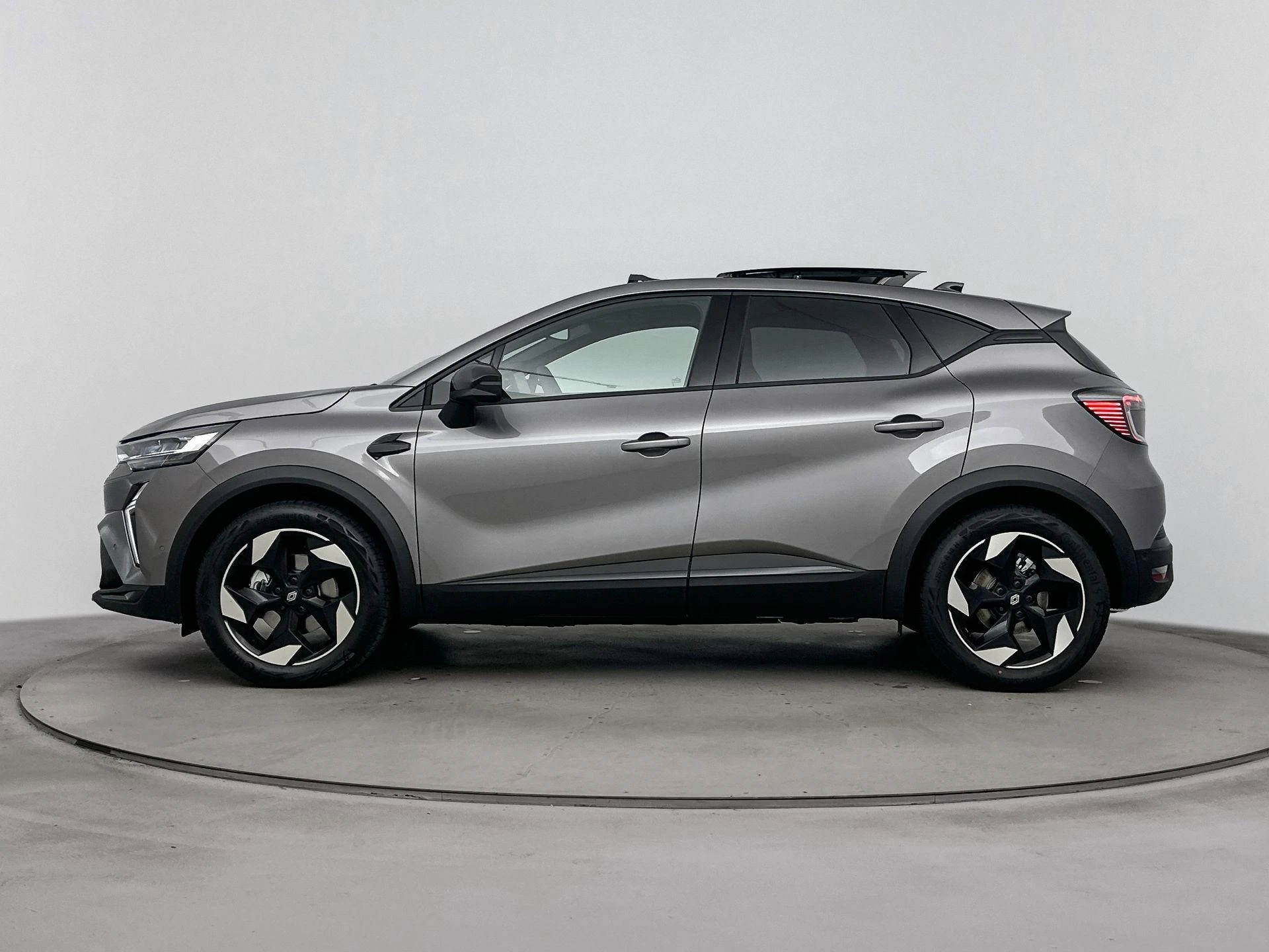 Renault Captur 1.8 E-Tech full hybrid 160Pk Techno