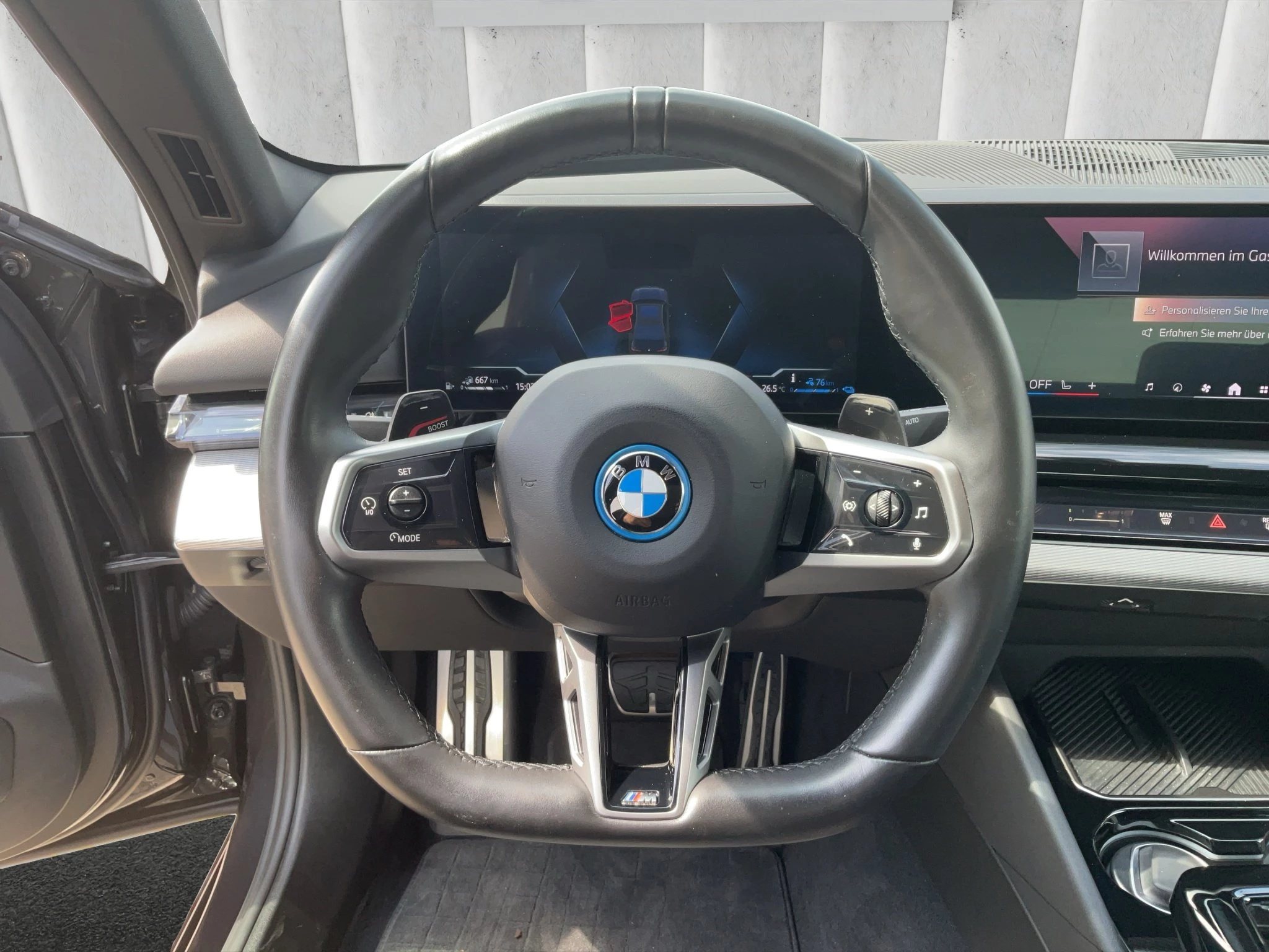BMW 5er Reihe 550e xDrive M Sport . Driving Prof