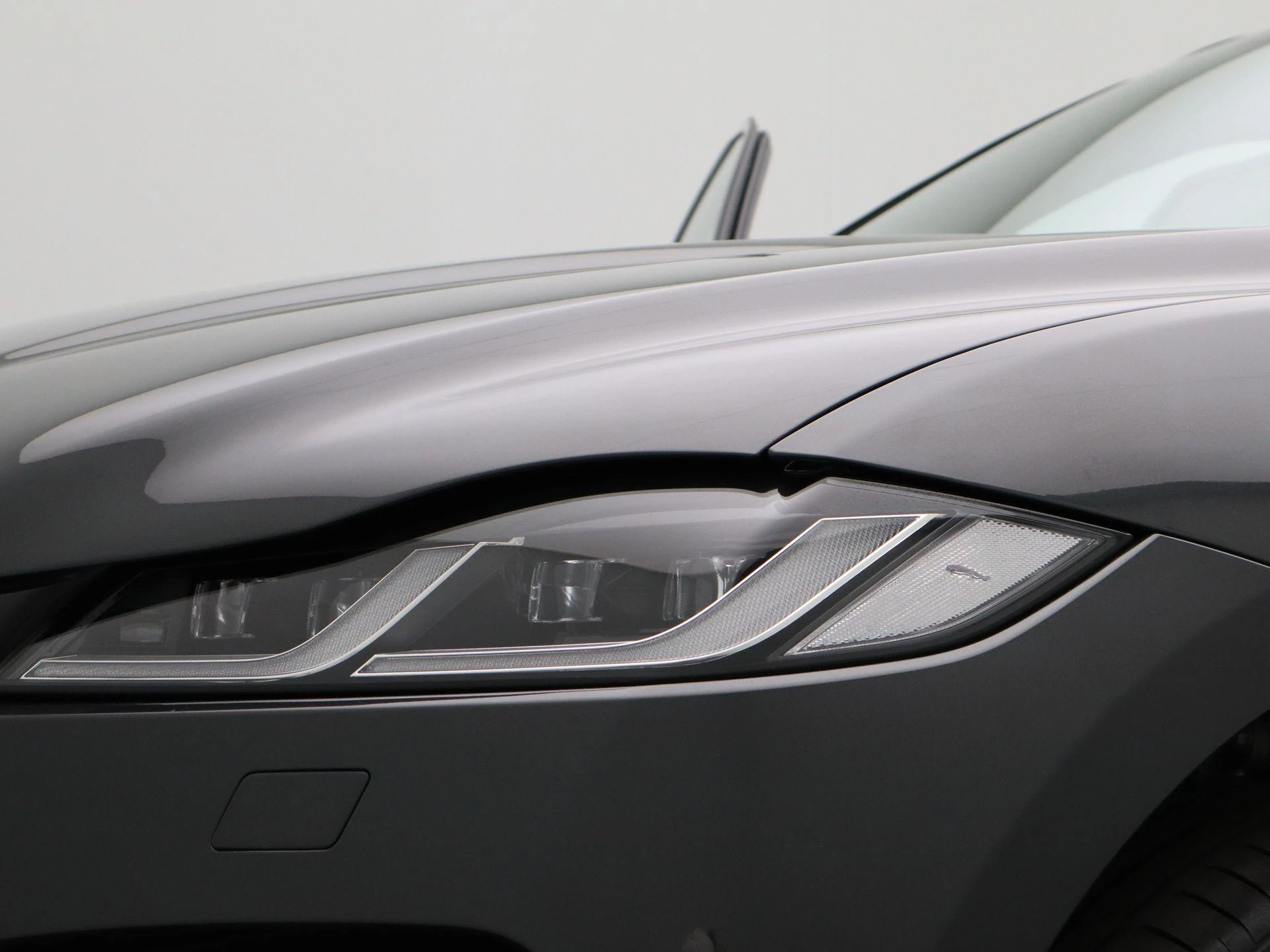 Jaguar F-PACE P400e PHEV R-Dynamic HSE 90th Ann. Edition