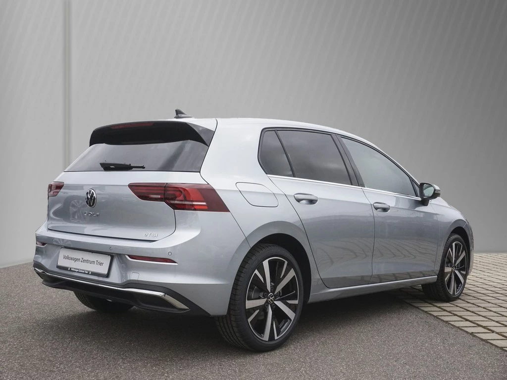 Volkswagen Golf VIII 1.5 eTSI DSG Style Business Premium