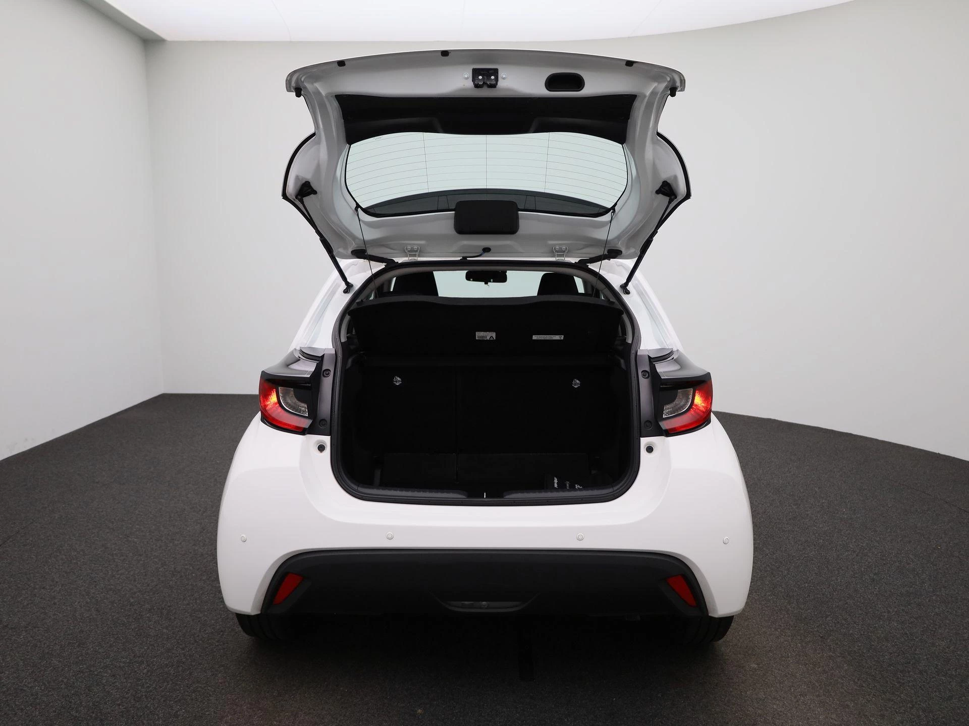 Toyota-Yaris-image-10