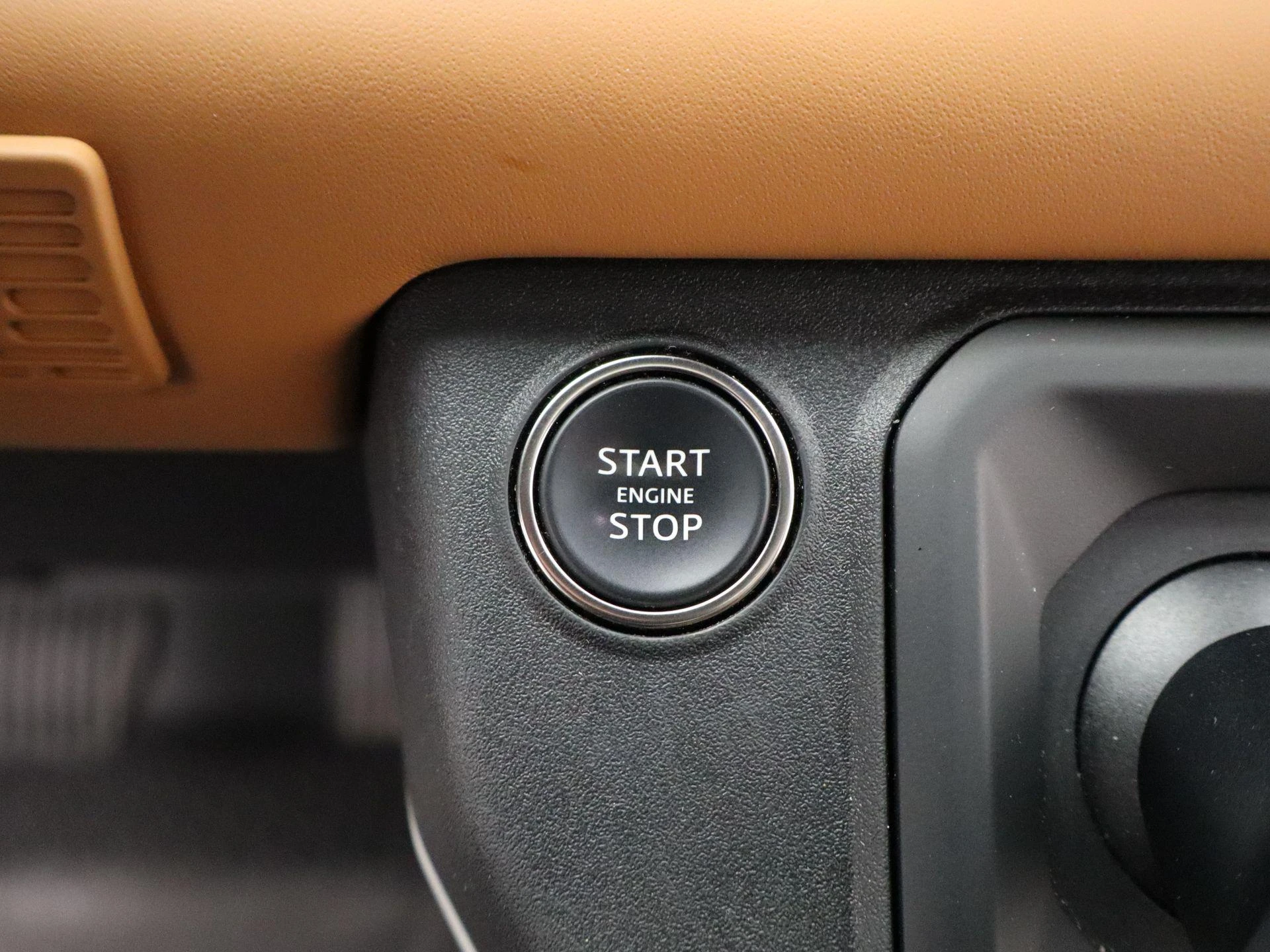 Land Rover-Defender-image-27