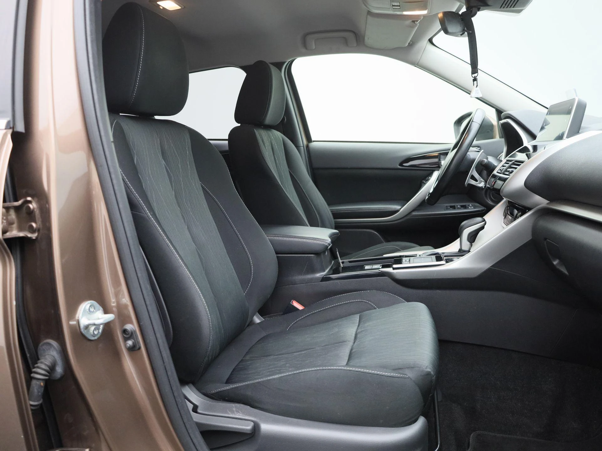 Mitsubishi-Eclipse Cross-image-34