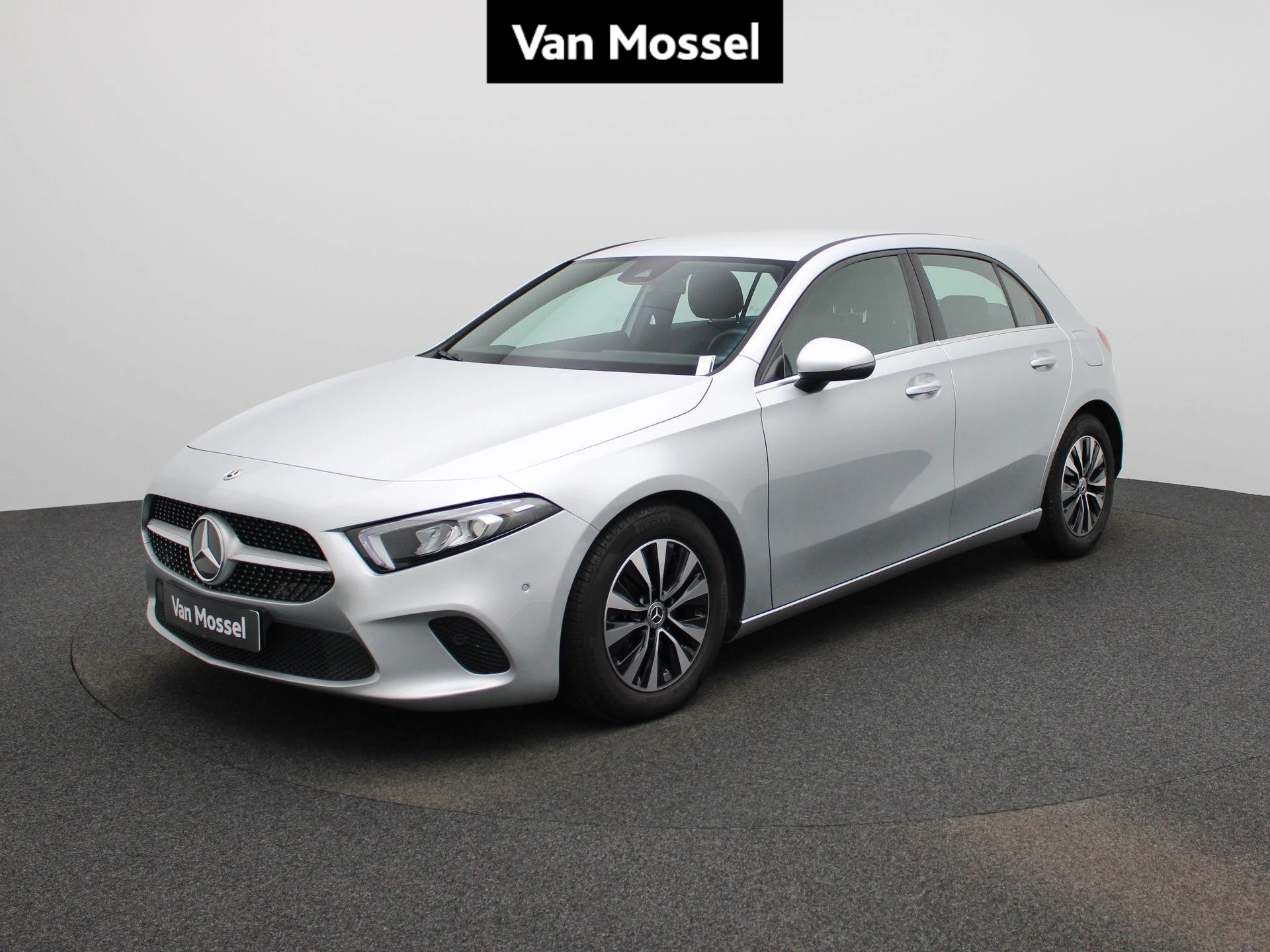 Mercedes-Benz-A-Klasse-image-0