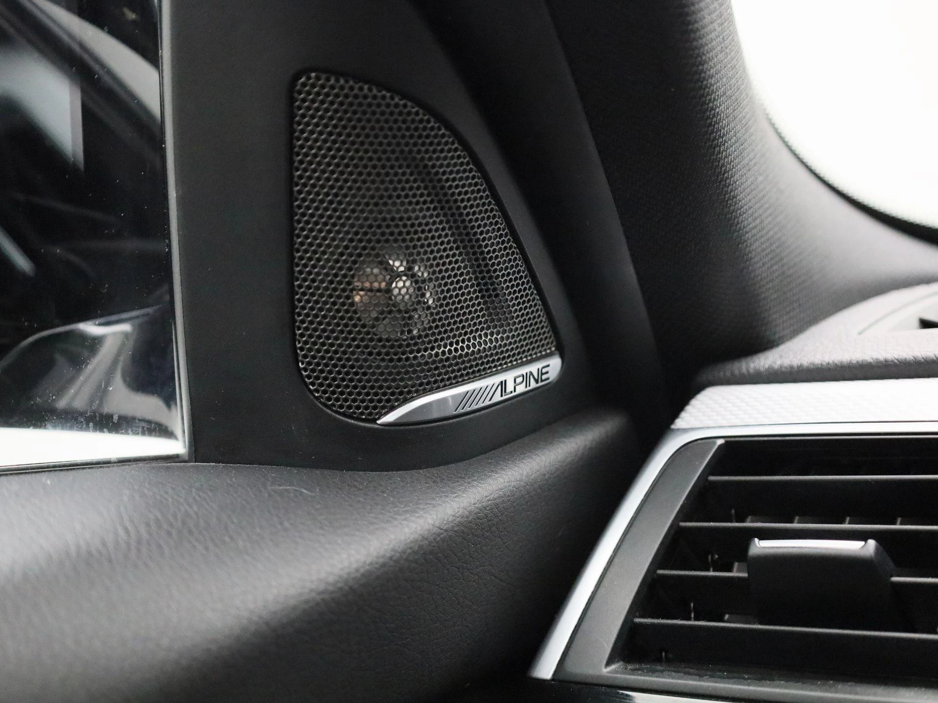 BMW-3 Serie-image-23