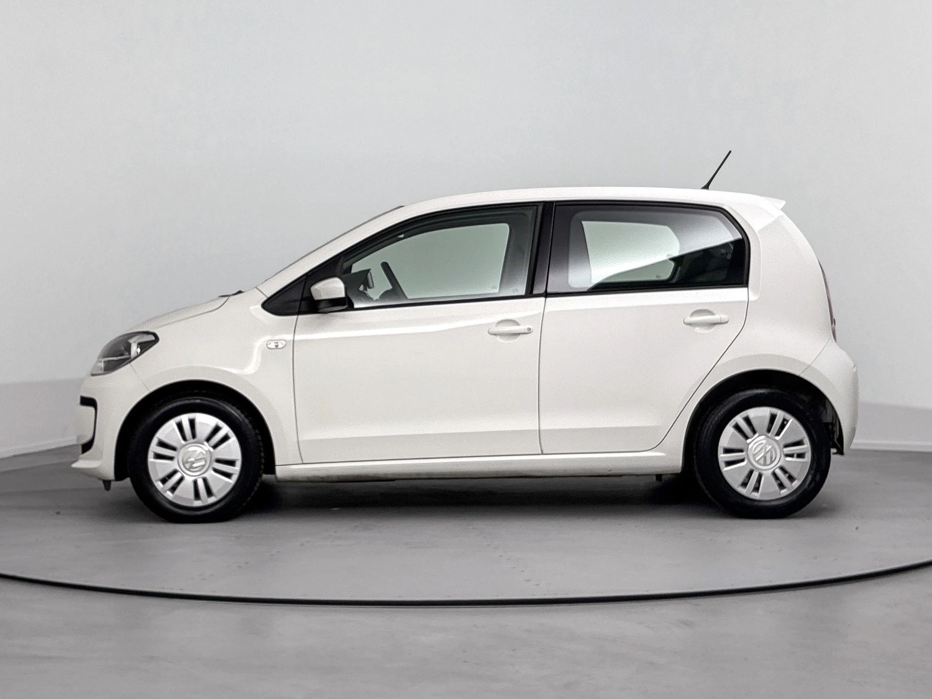 Volkswagen-up!-image-1