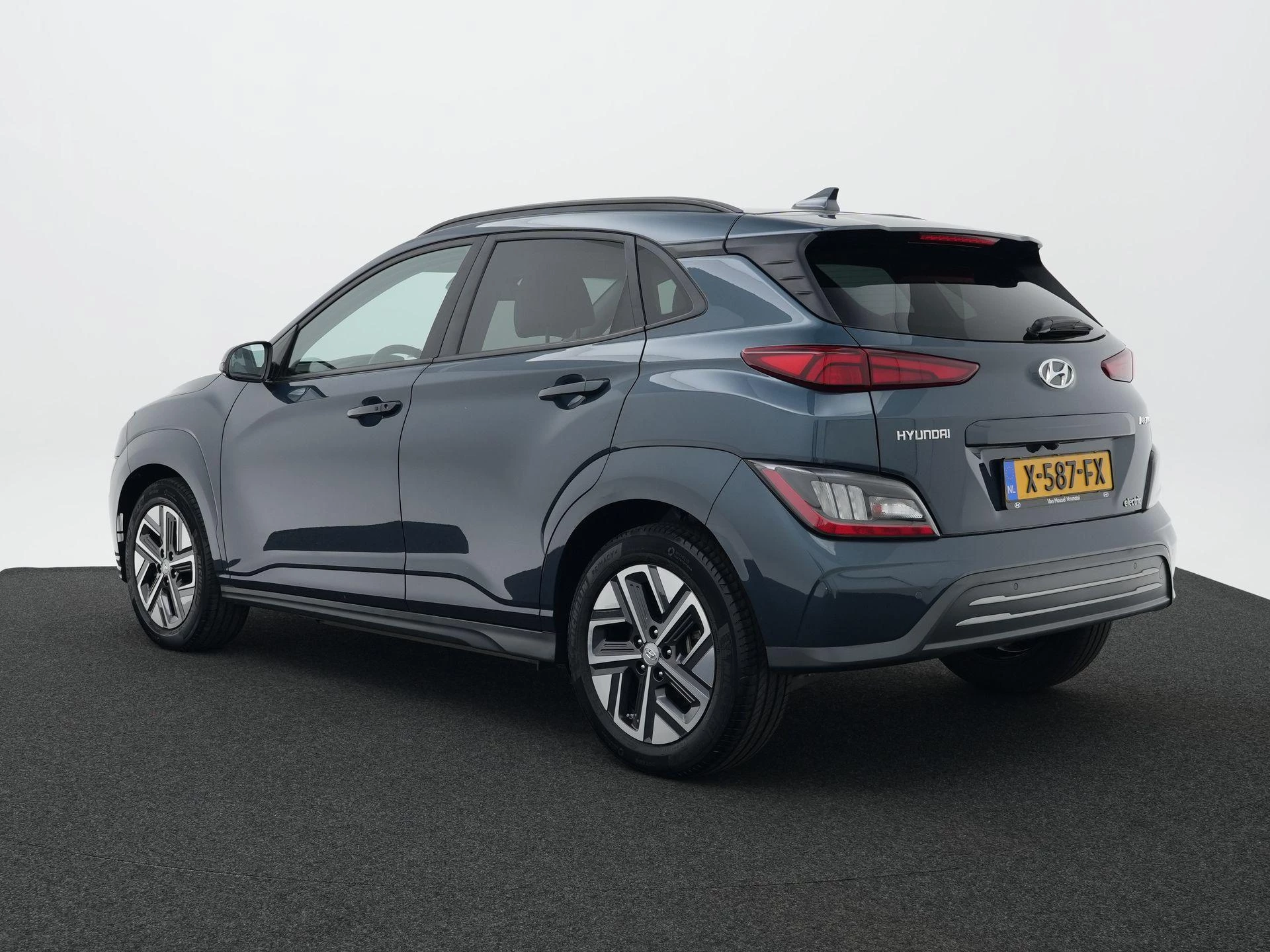 Hyundai Kona EV Business 64 kWh
