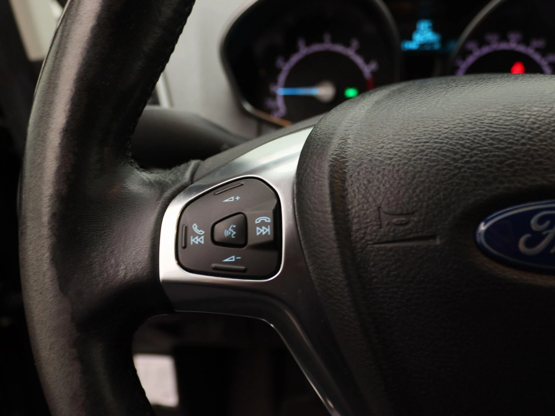 Ford-EcoSport-image-18