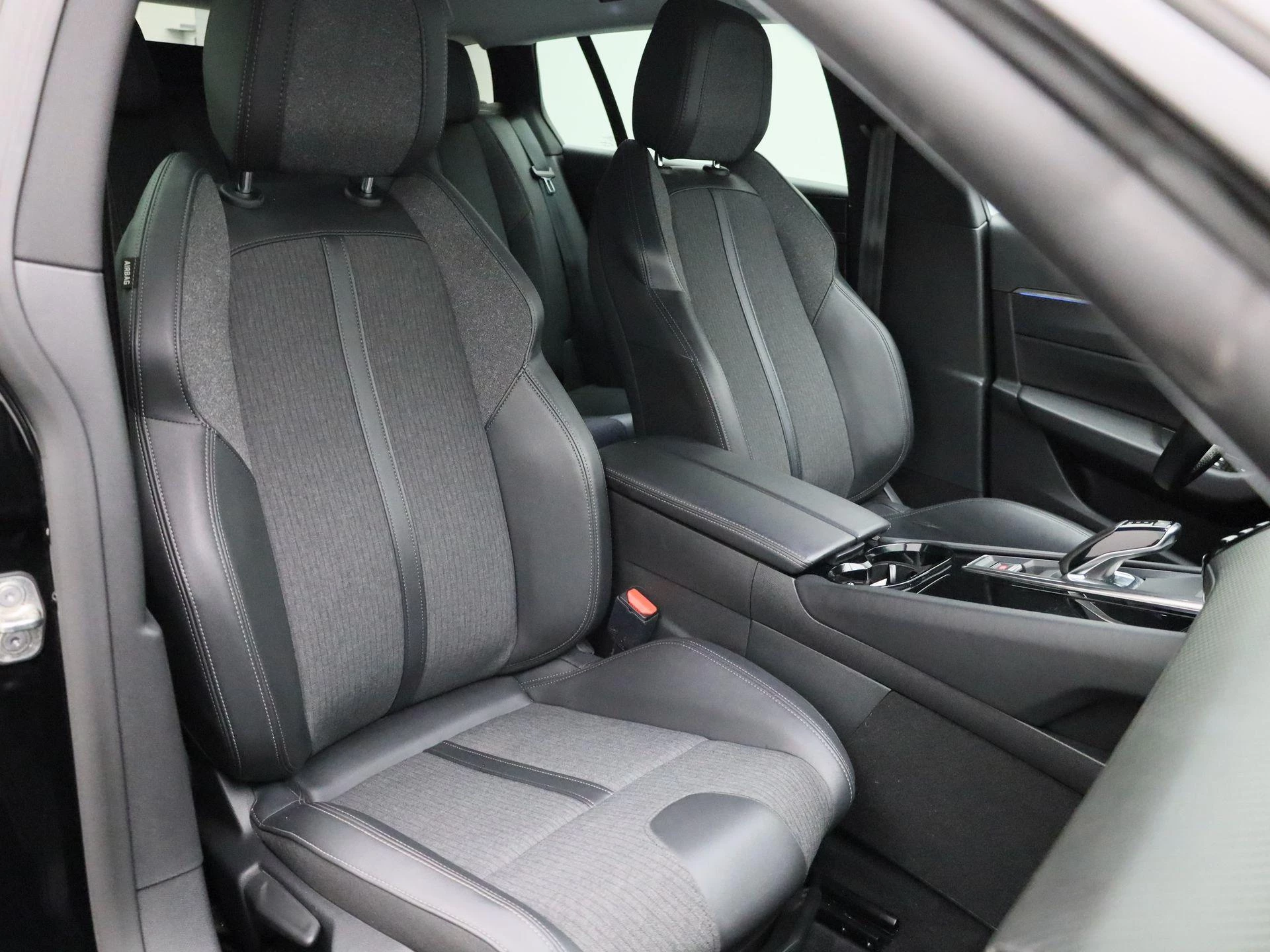 Peugeot-508-image-37