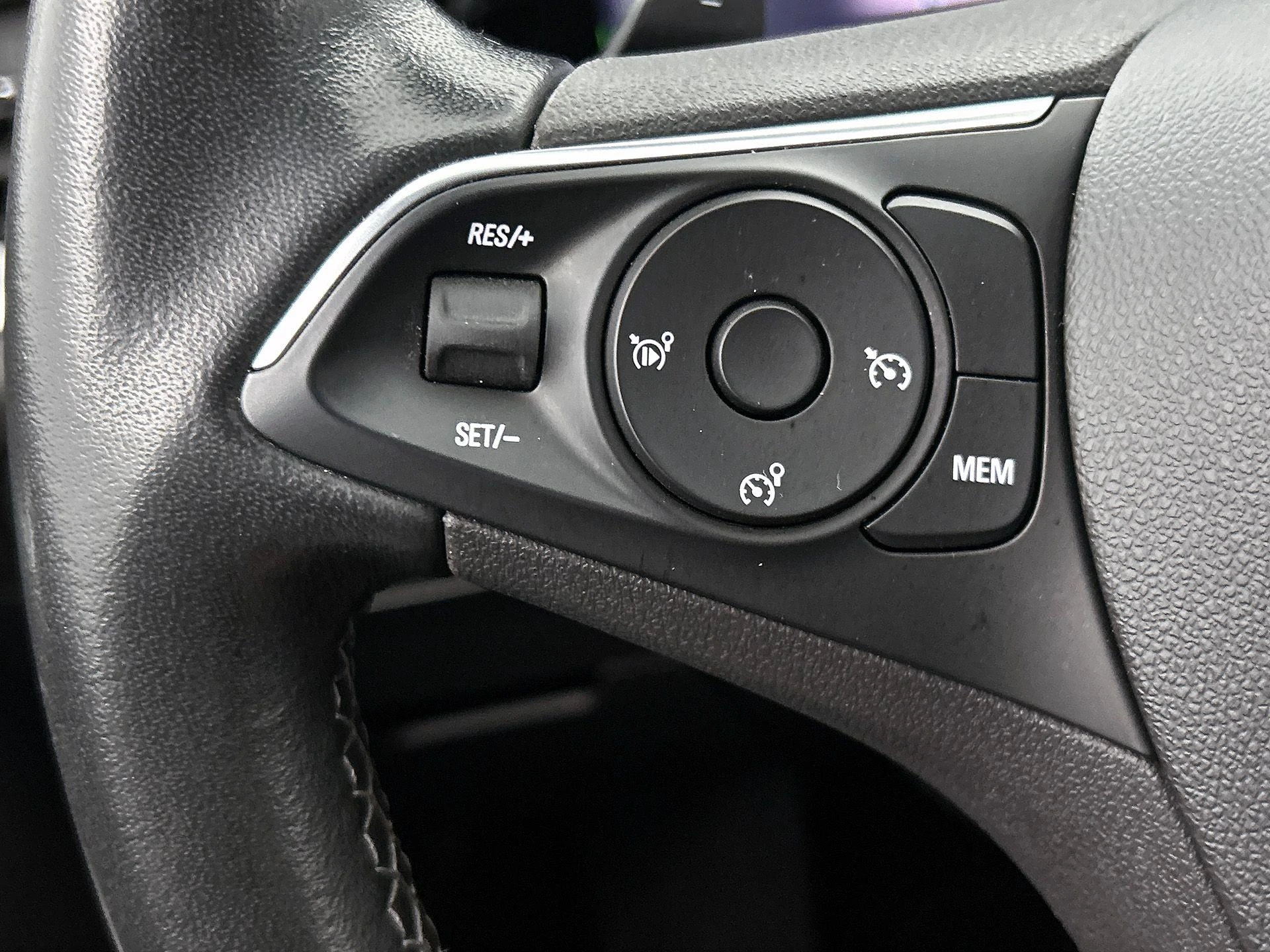 Opel-Grandland-image-5