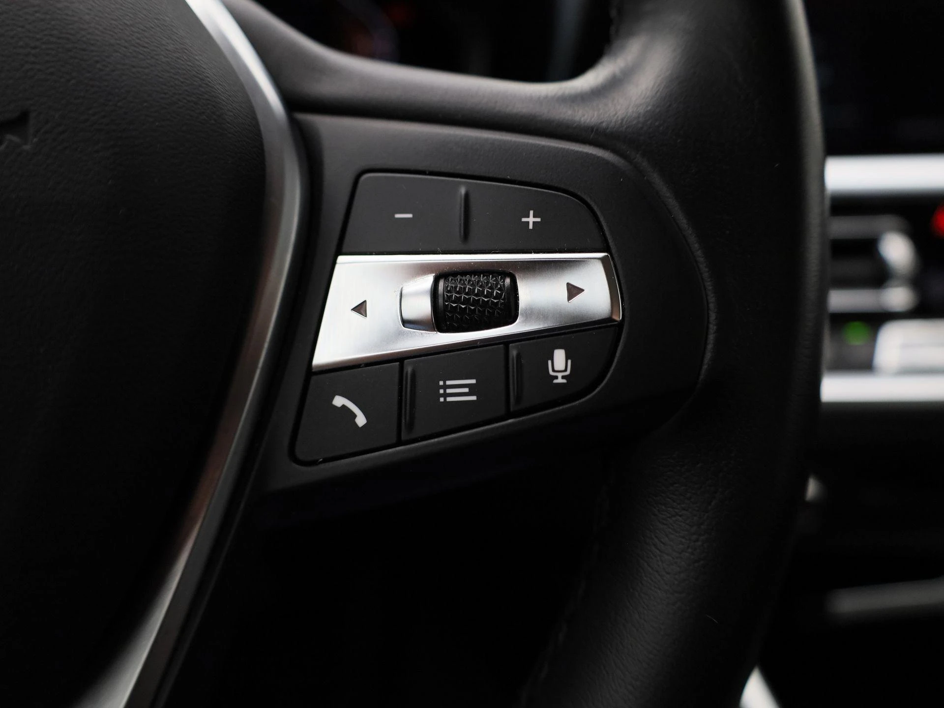 BMW-3 Serie-image-16