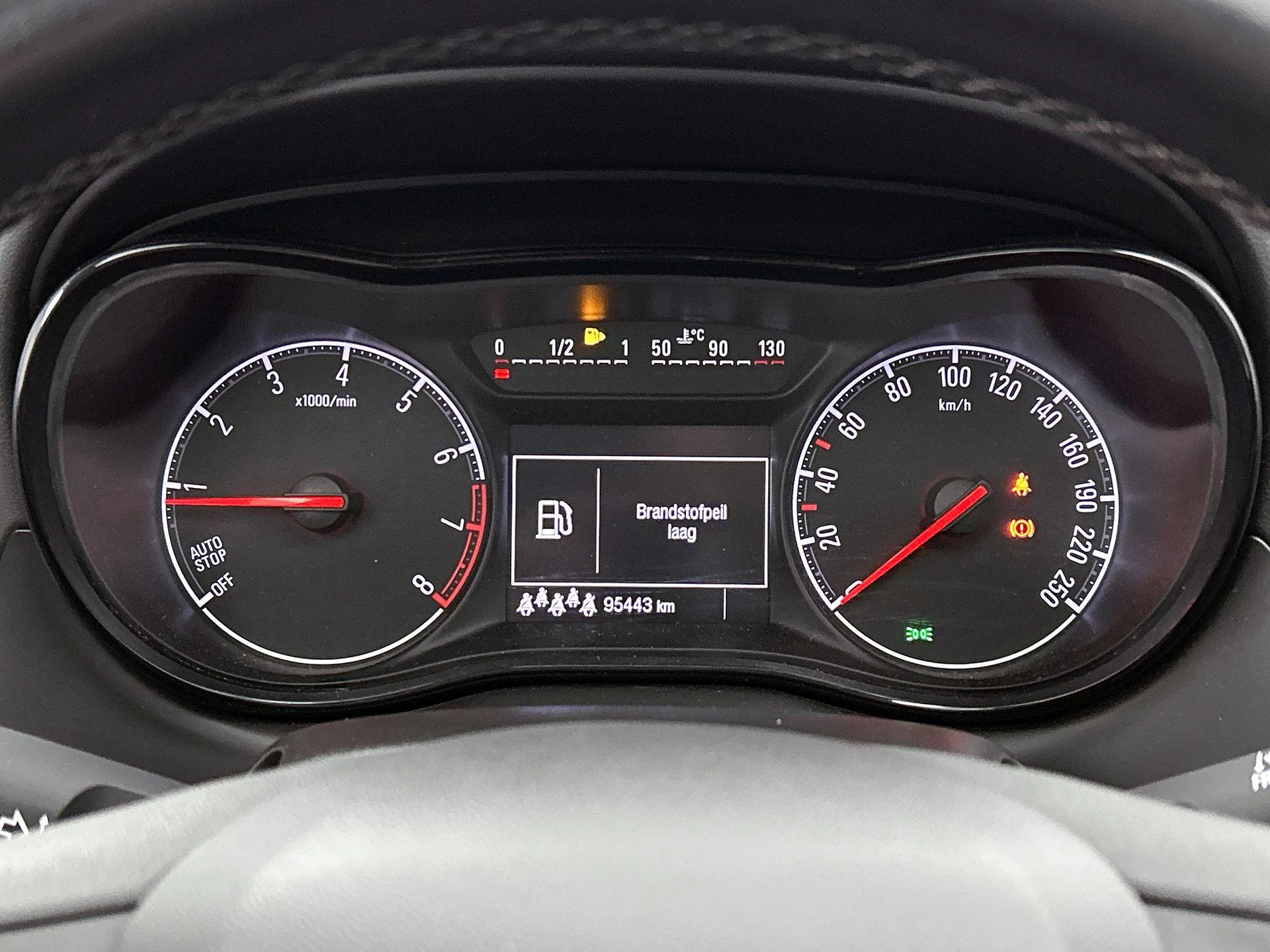 Opel-Zafira-image-21