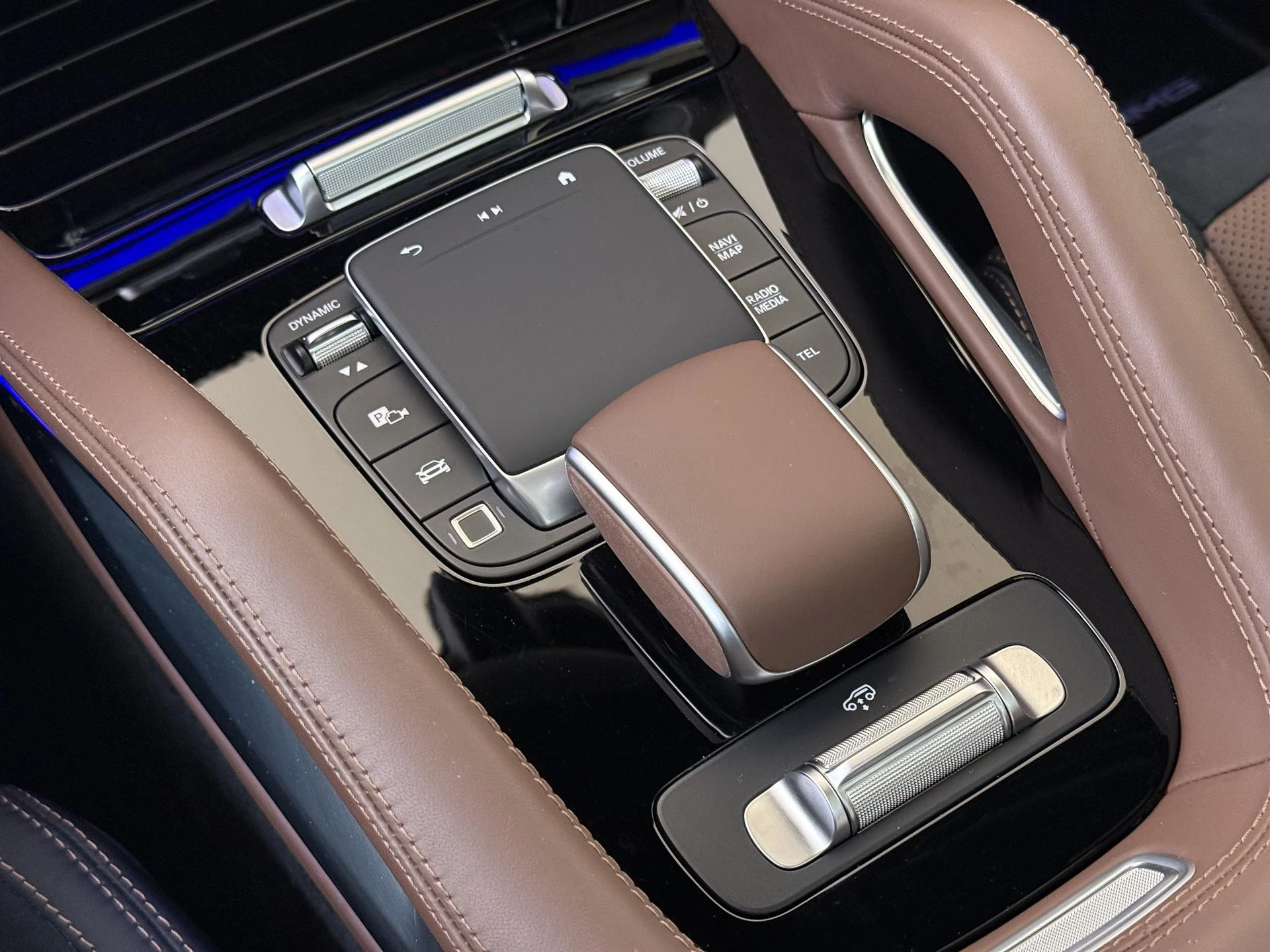 Mercedes-Benz-GLE-image-20