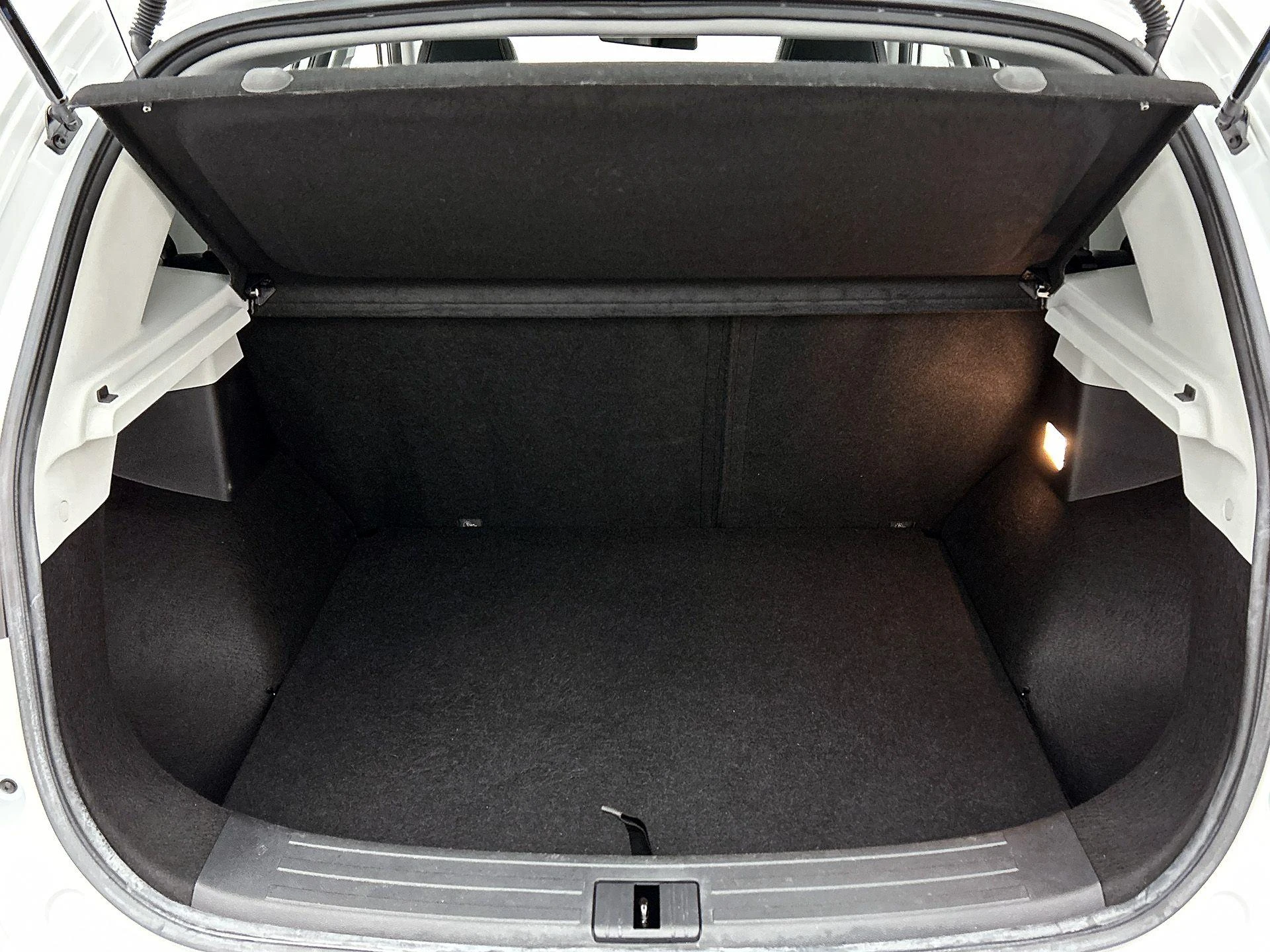 MG-ZS EV-image-31