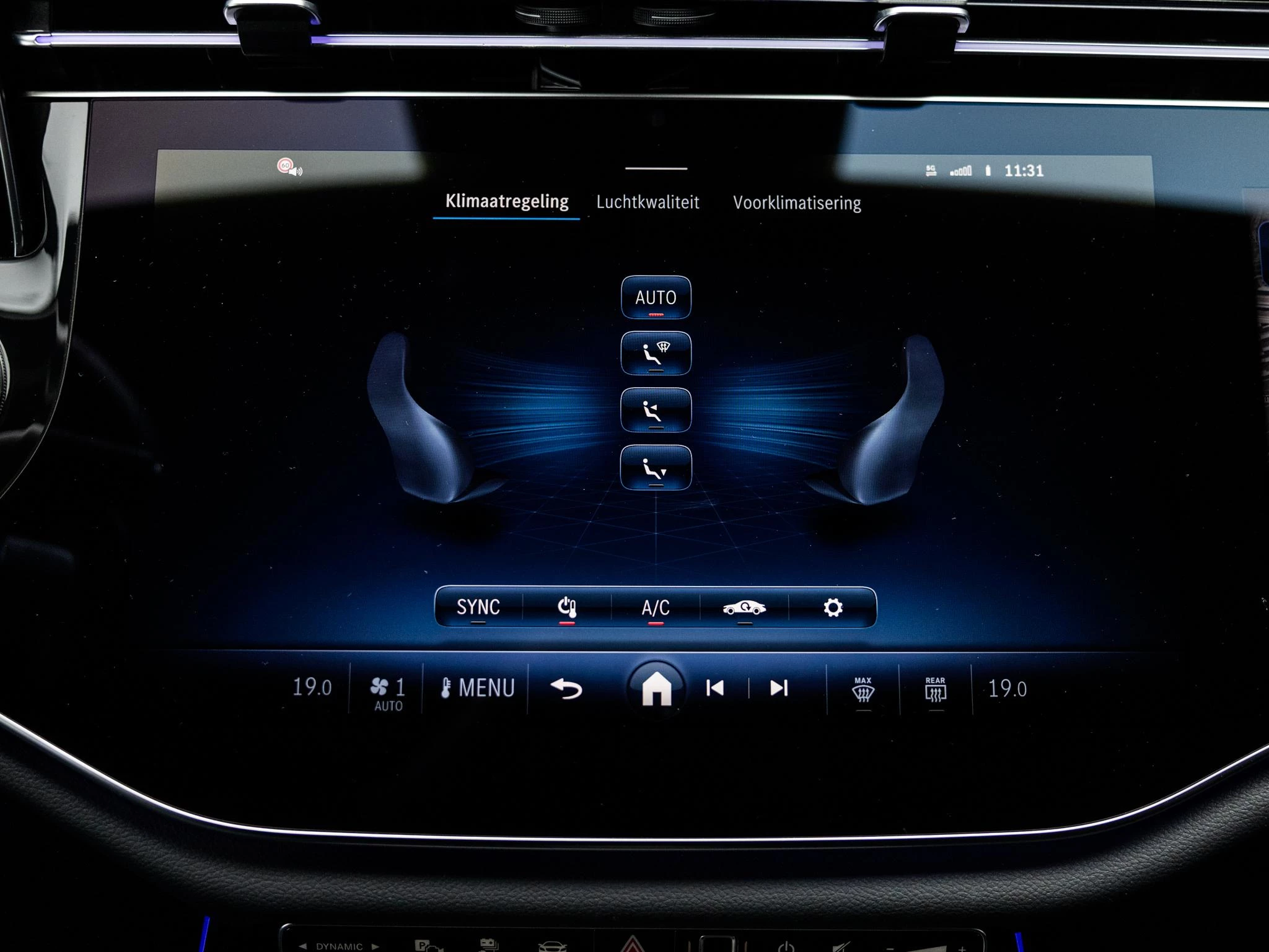 Mercedes-Benz-E-Klasse-image-40