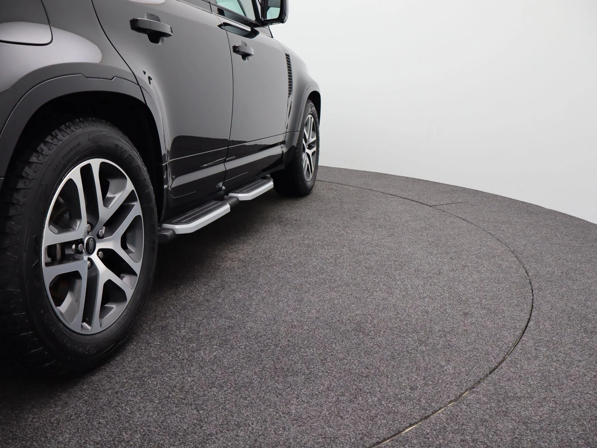 Land Rover-Defender-image-43