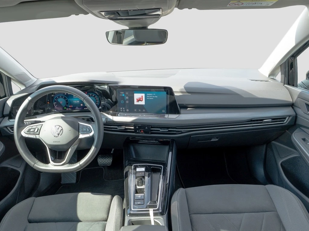 Volkswagen-Golf-image-9