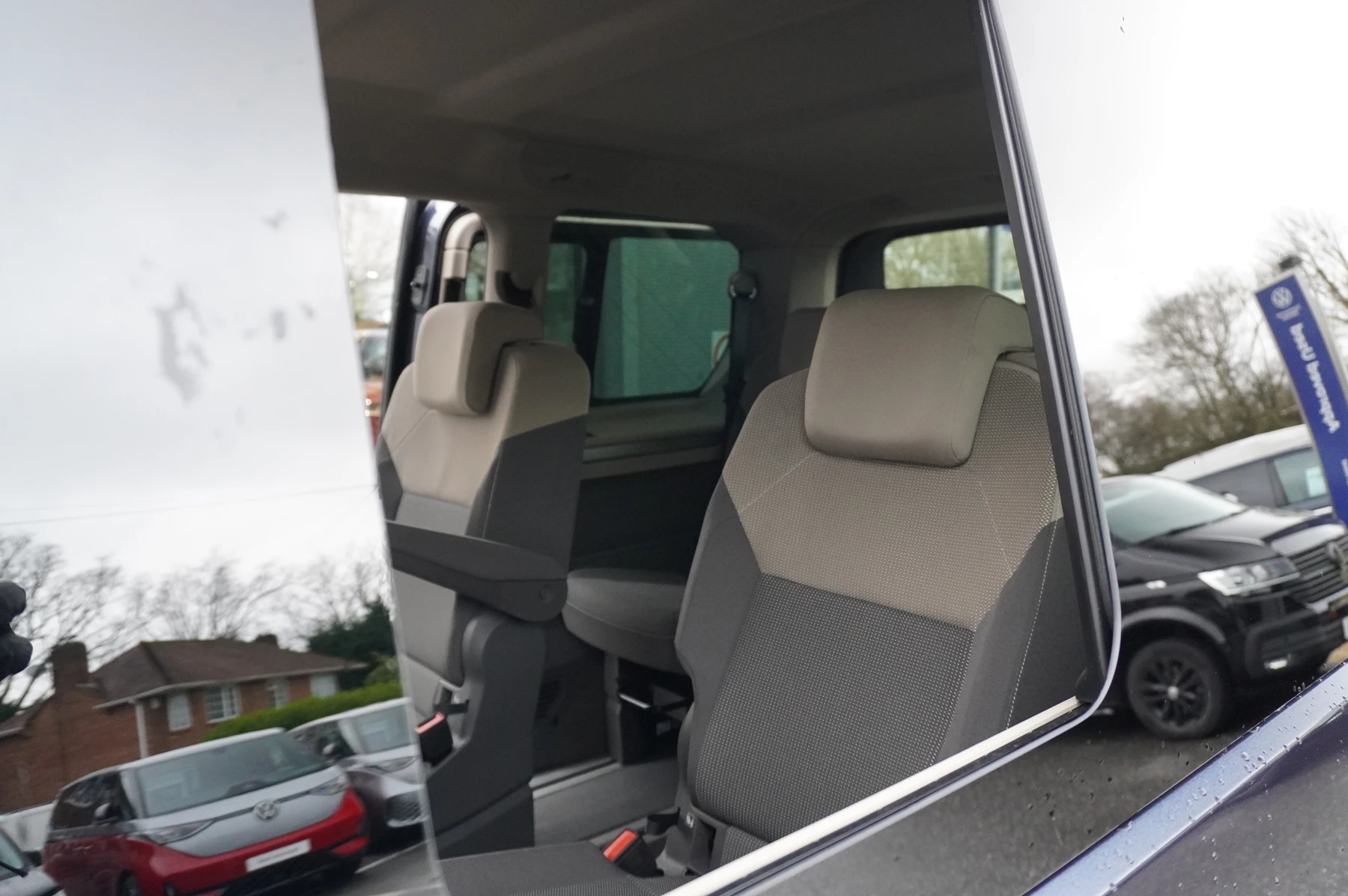 Volkswagen Multivan 2.0 TDI Life 5dr DSG