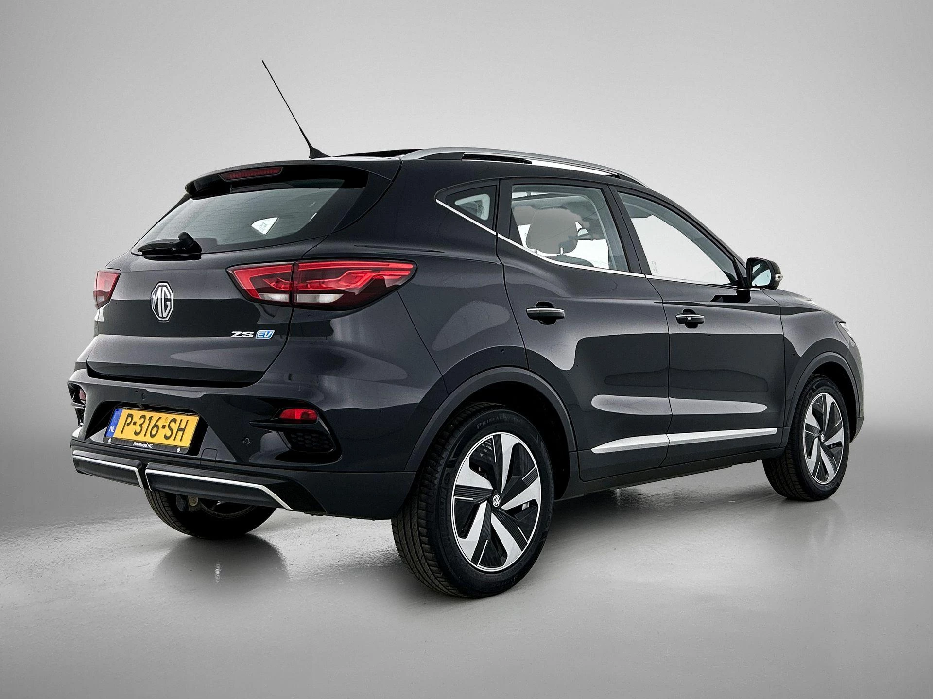 MG-ZS EV-image-3