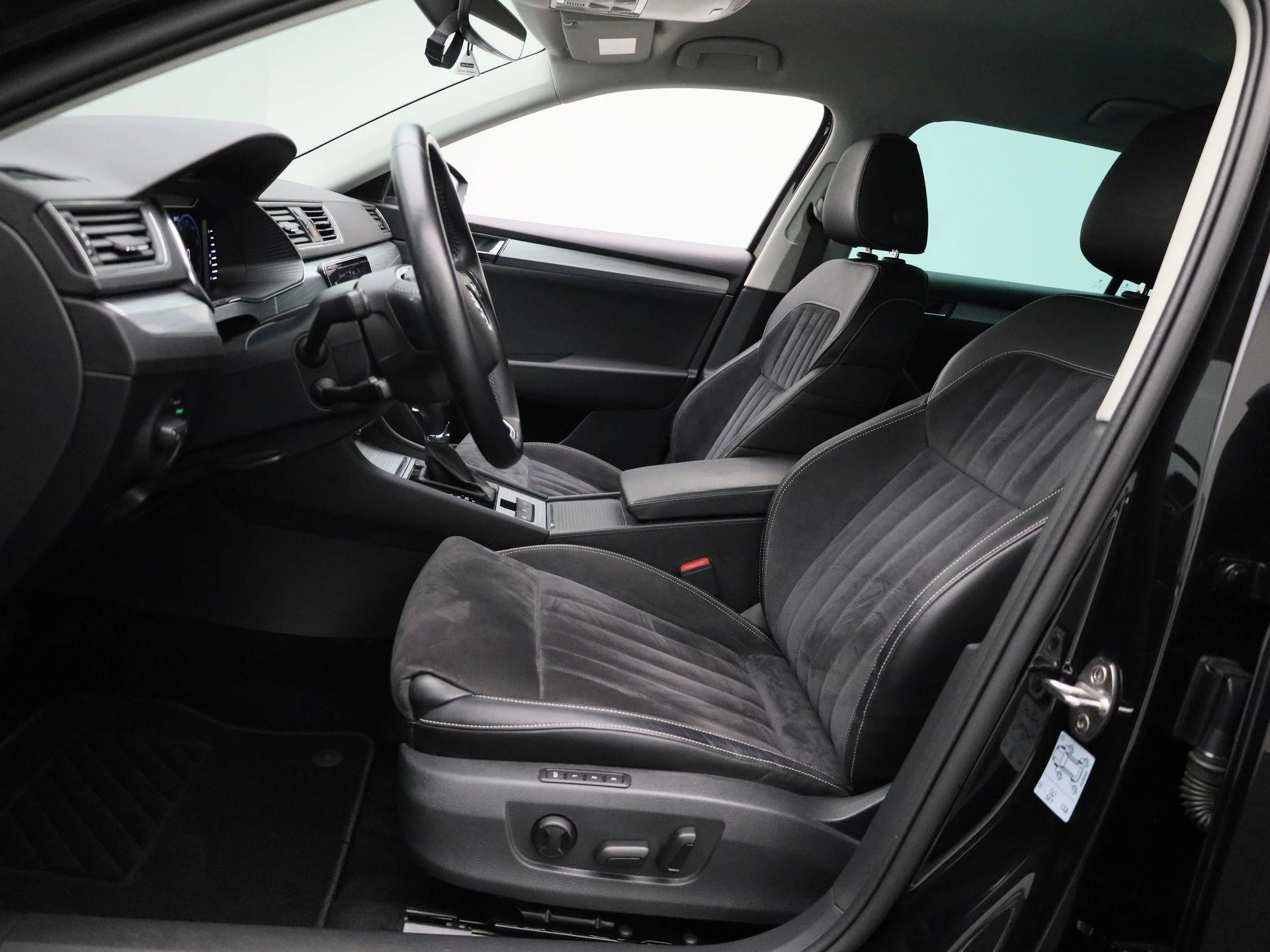 Škoda-Superb-image-12